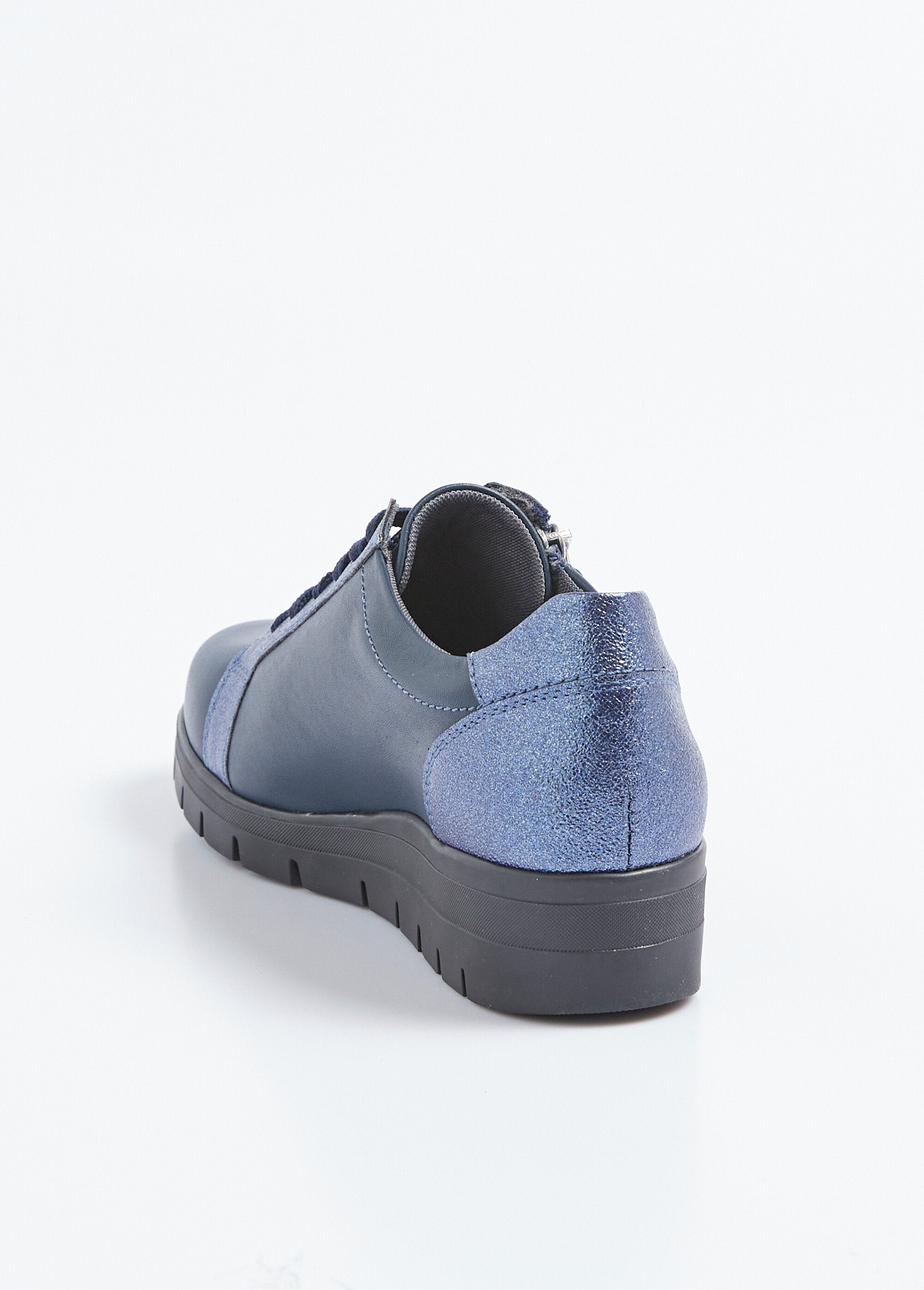 Two-material_lace-up_sneakers_with_comfort_width_zipper_Blue_DO1_slim