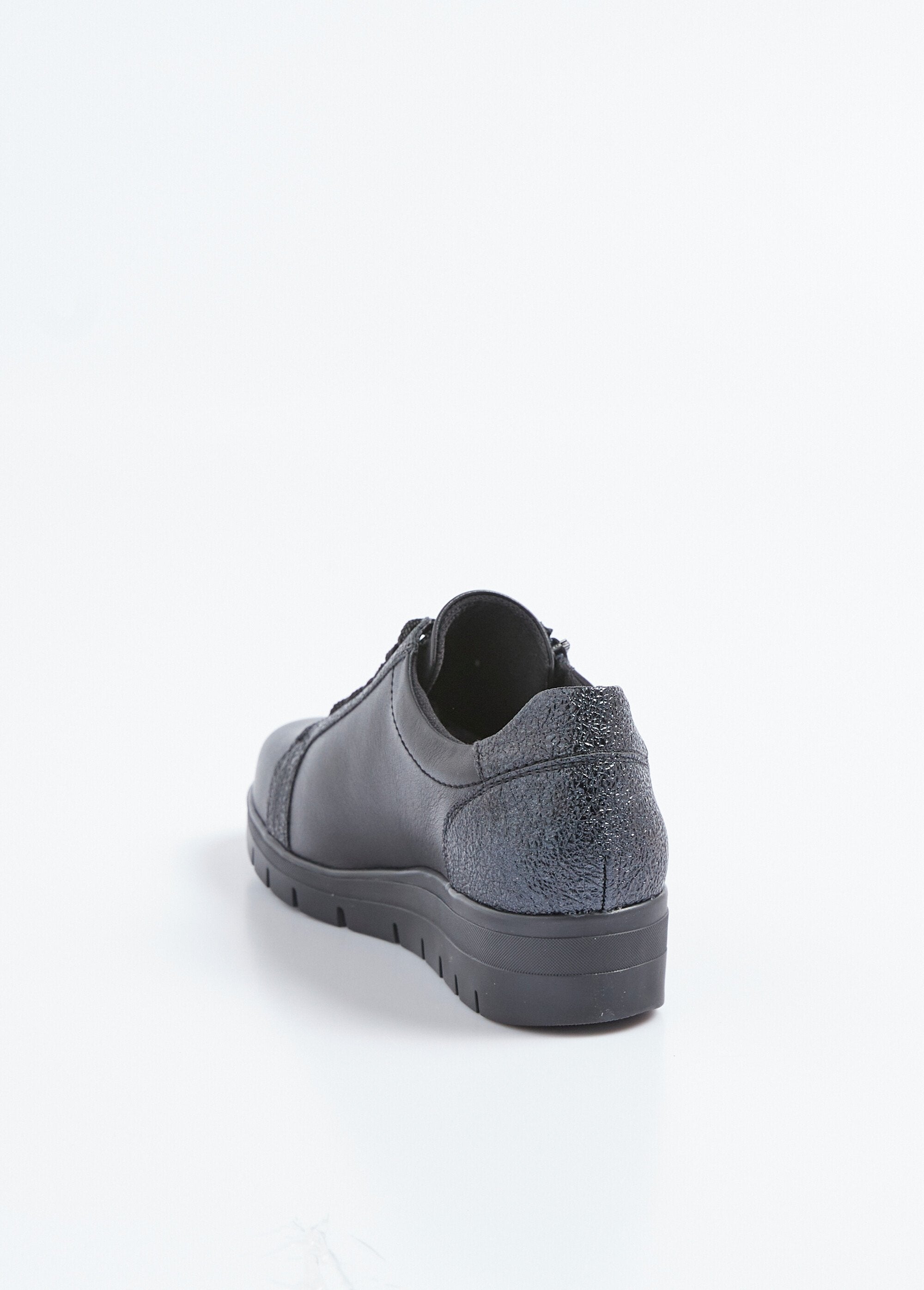 Two-material_lace-up_sneakers_with_comfort_width_zipper_Black_DO1_slim