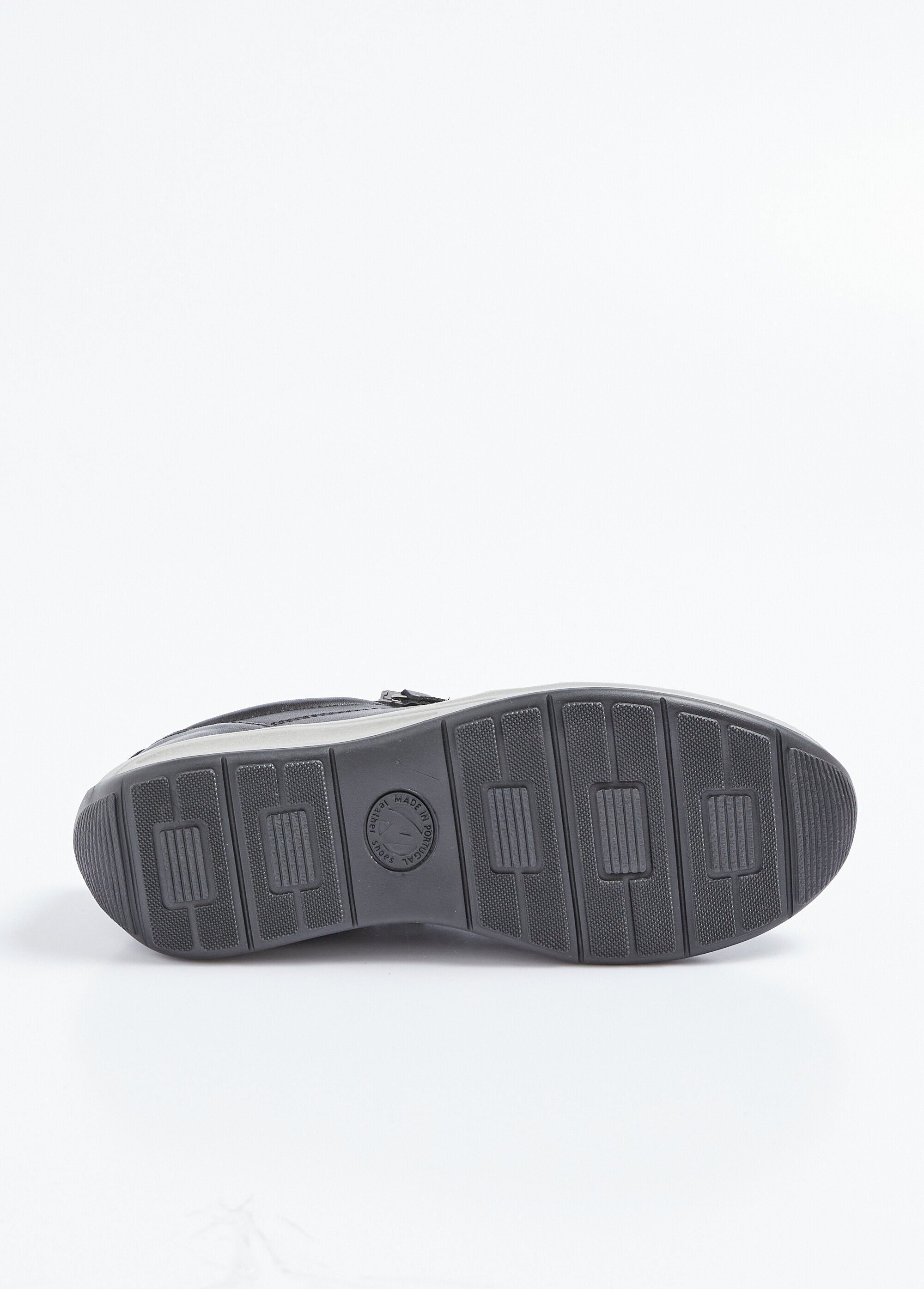 Wide_width_zipped_leather_sneakers_Black_UN1_slim