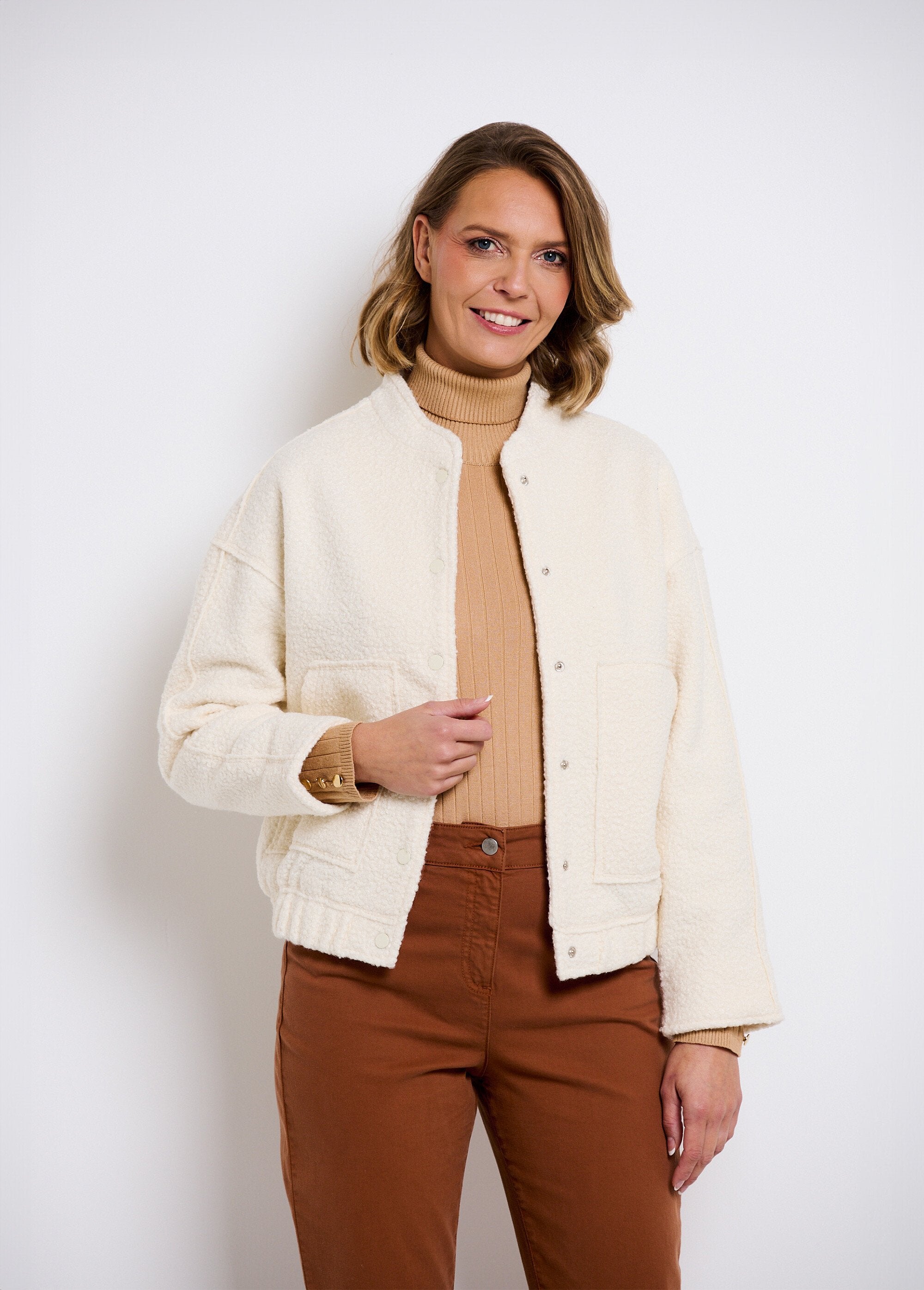 Teddy-style_woolly_jacket_Ecru_FA1_slim