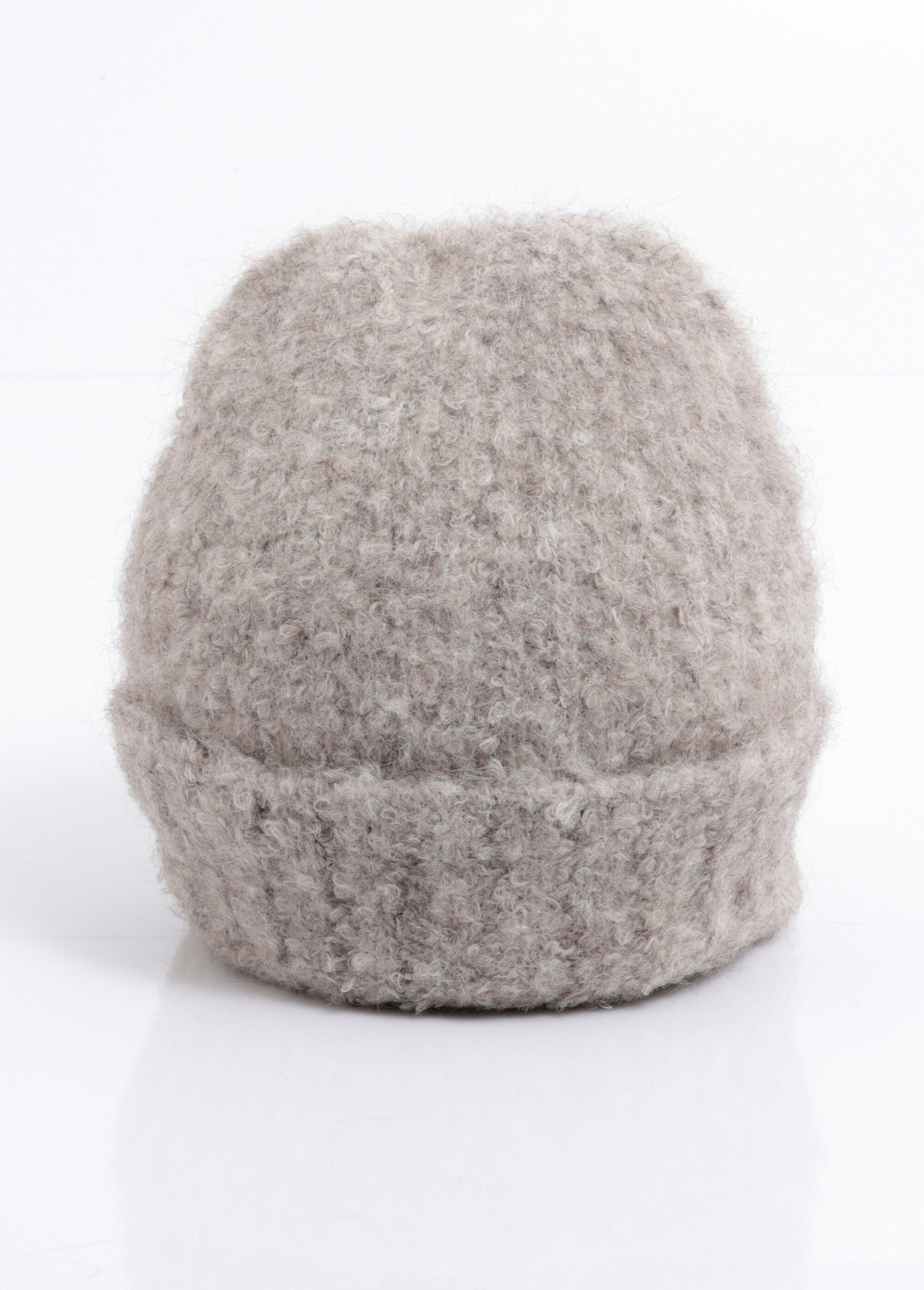 Warm_wool_hat,_fluffy_knit_Mole_FA1_slim
