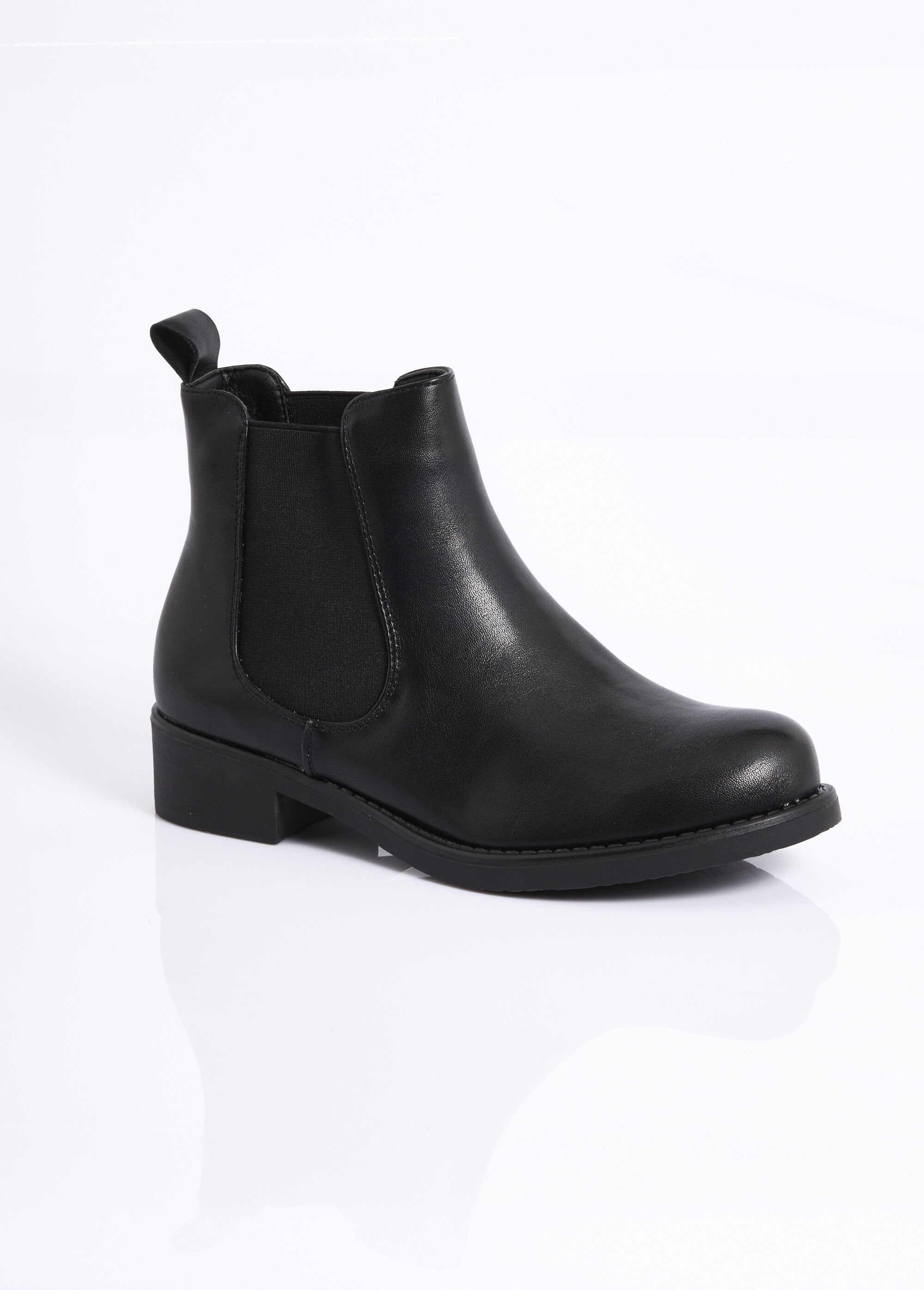 Chelsea_boots_with_non-slip_soles_Black_FA1_slim
