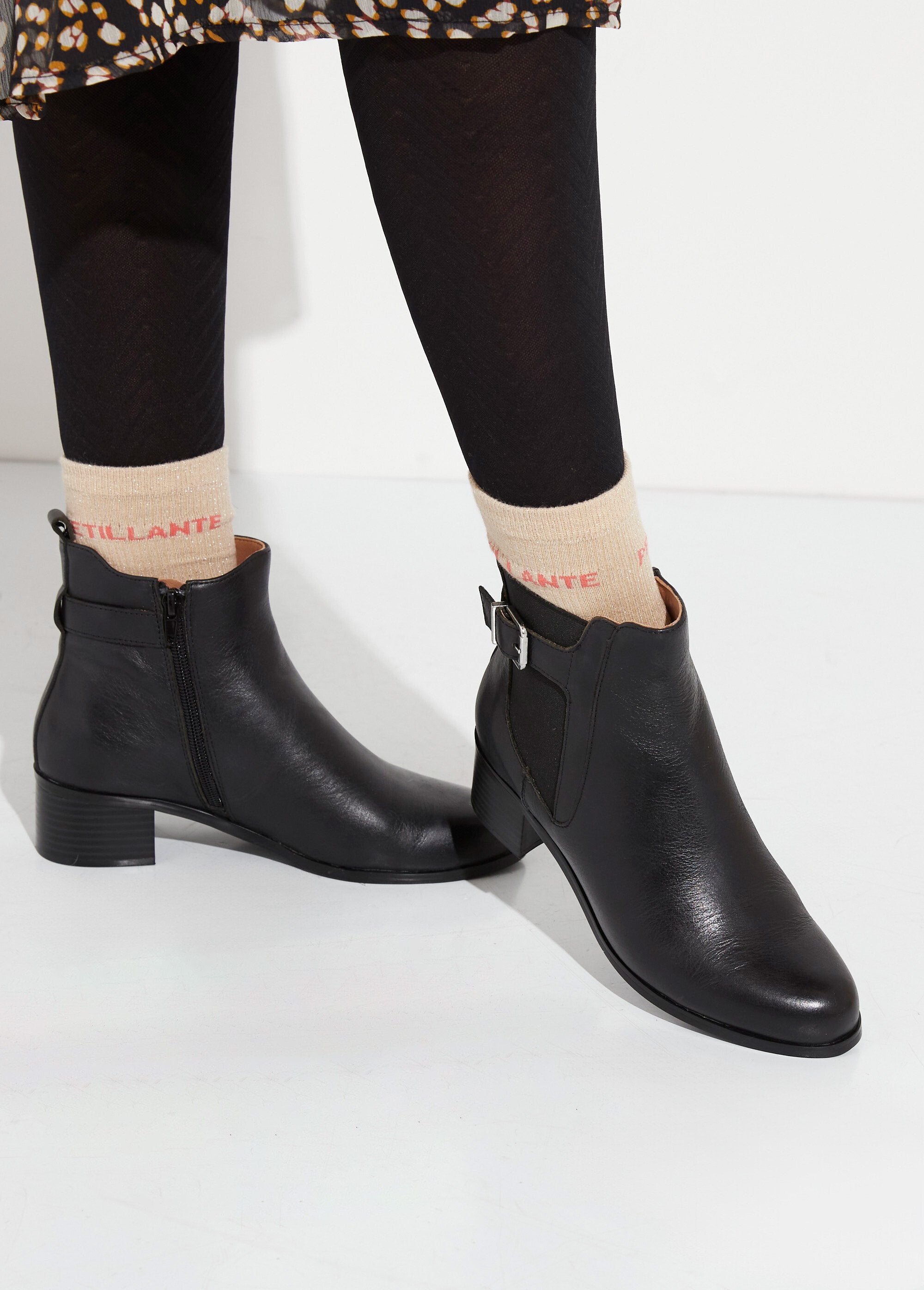 Leather_boots_with_riding-style_heels_Black_SF1_slim
