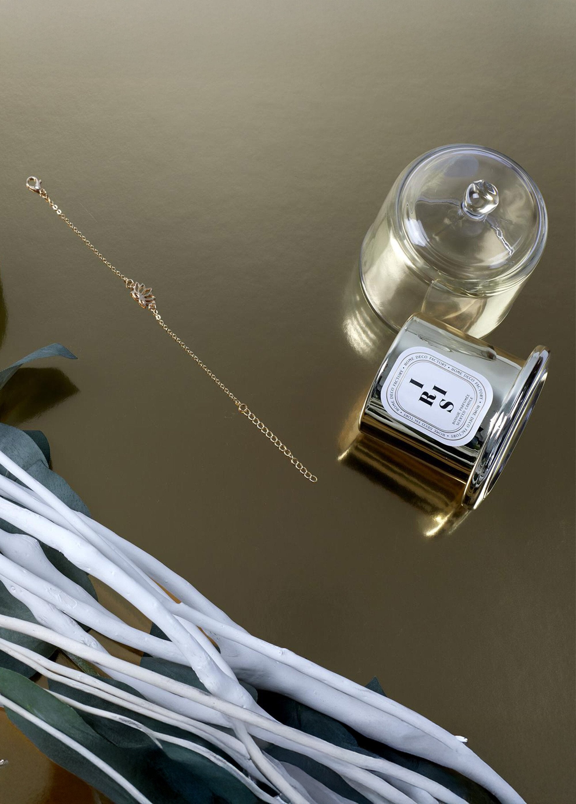 Surprise_jewel_candle_+_glass_dome_Iris_SF1_slim