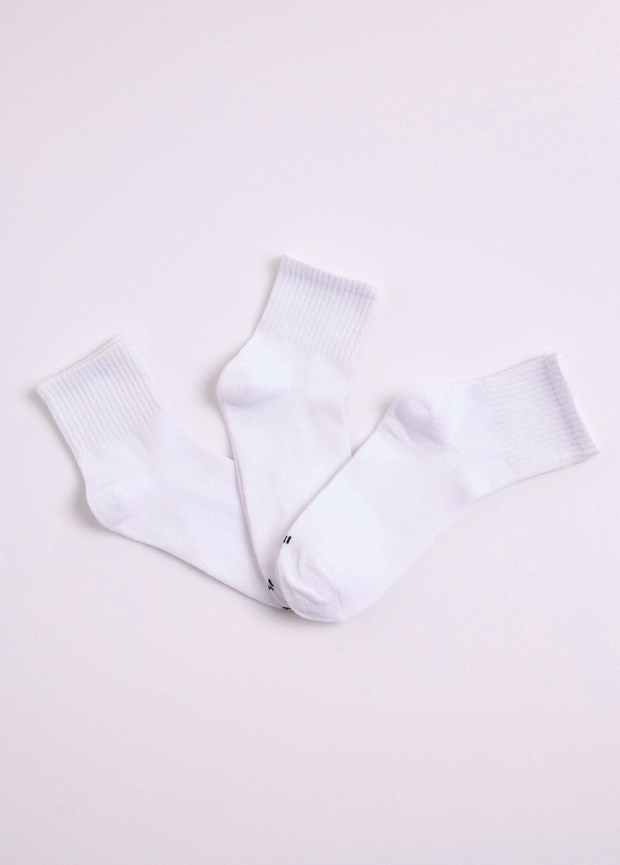 Ribbed_socks_White_FA1_slim
