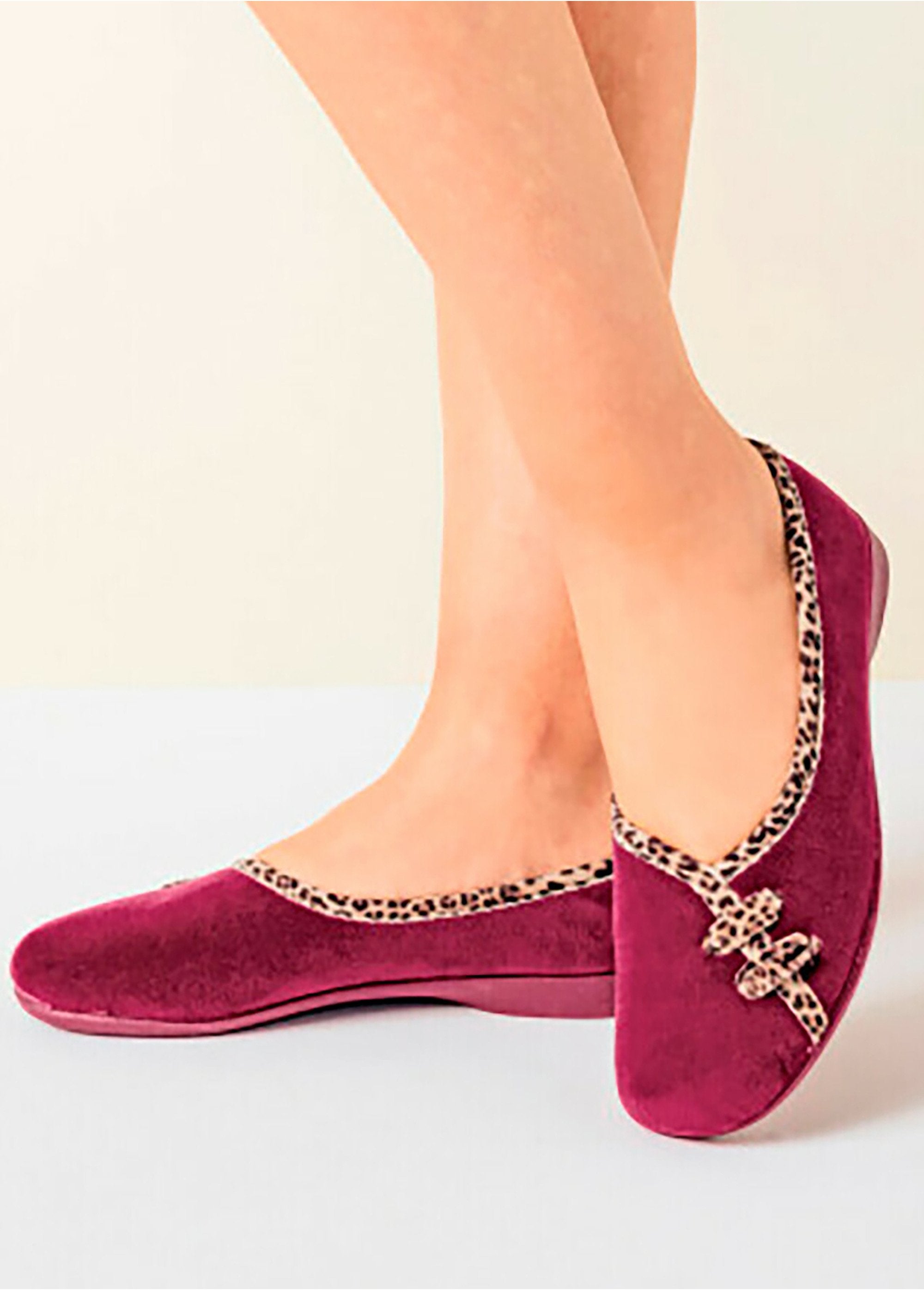 Warm_ballerina_slippers,_comfort_width_Bordeaux_SF1_slim