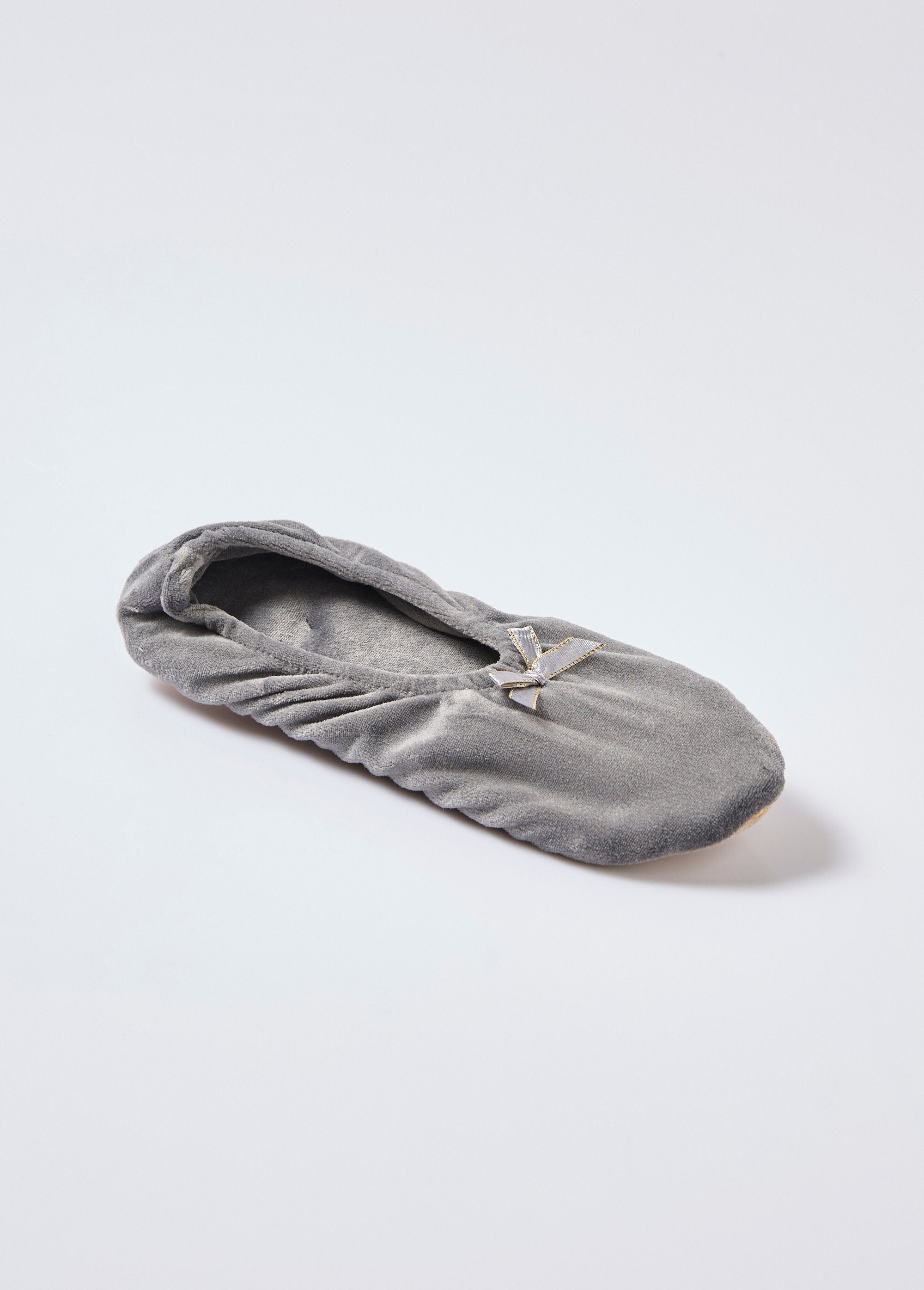 Chaussons_façon_ballerines_en_velours_Gris_FA1_slim