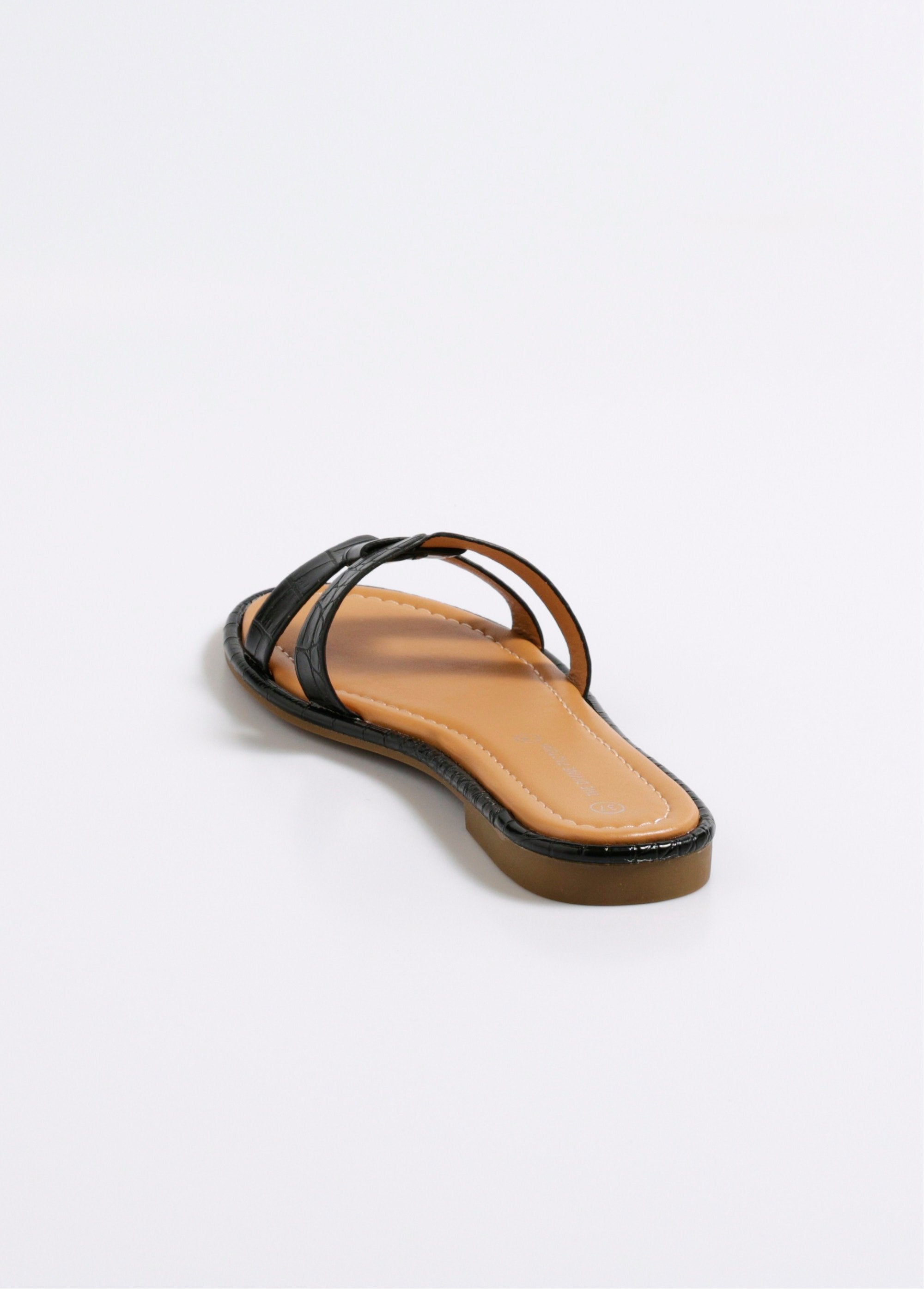 Chic_crocodile-style_flat_mules_Black_DO1_slim