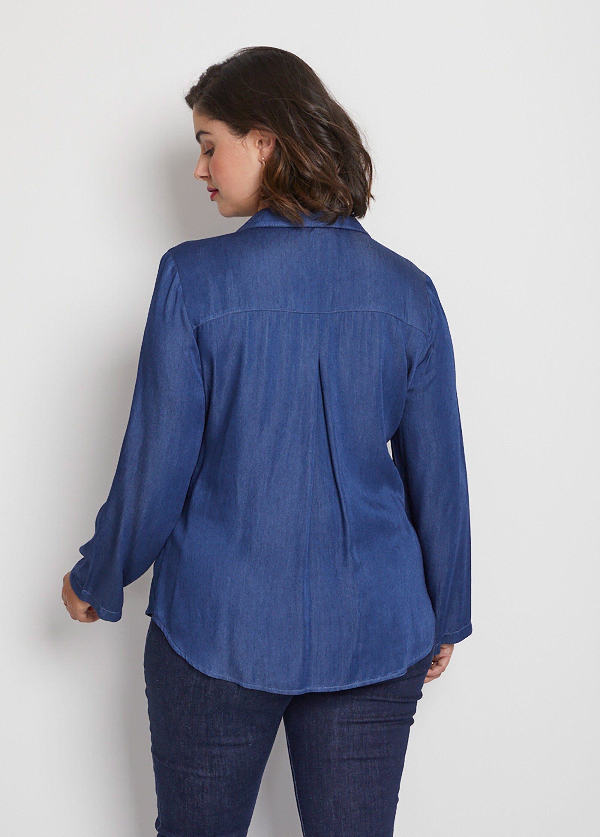 Blouse_in_flowing_fabric_with_jewel_collar_Blue_DO1_curvy