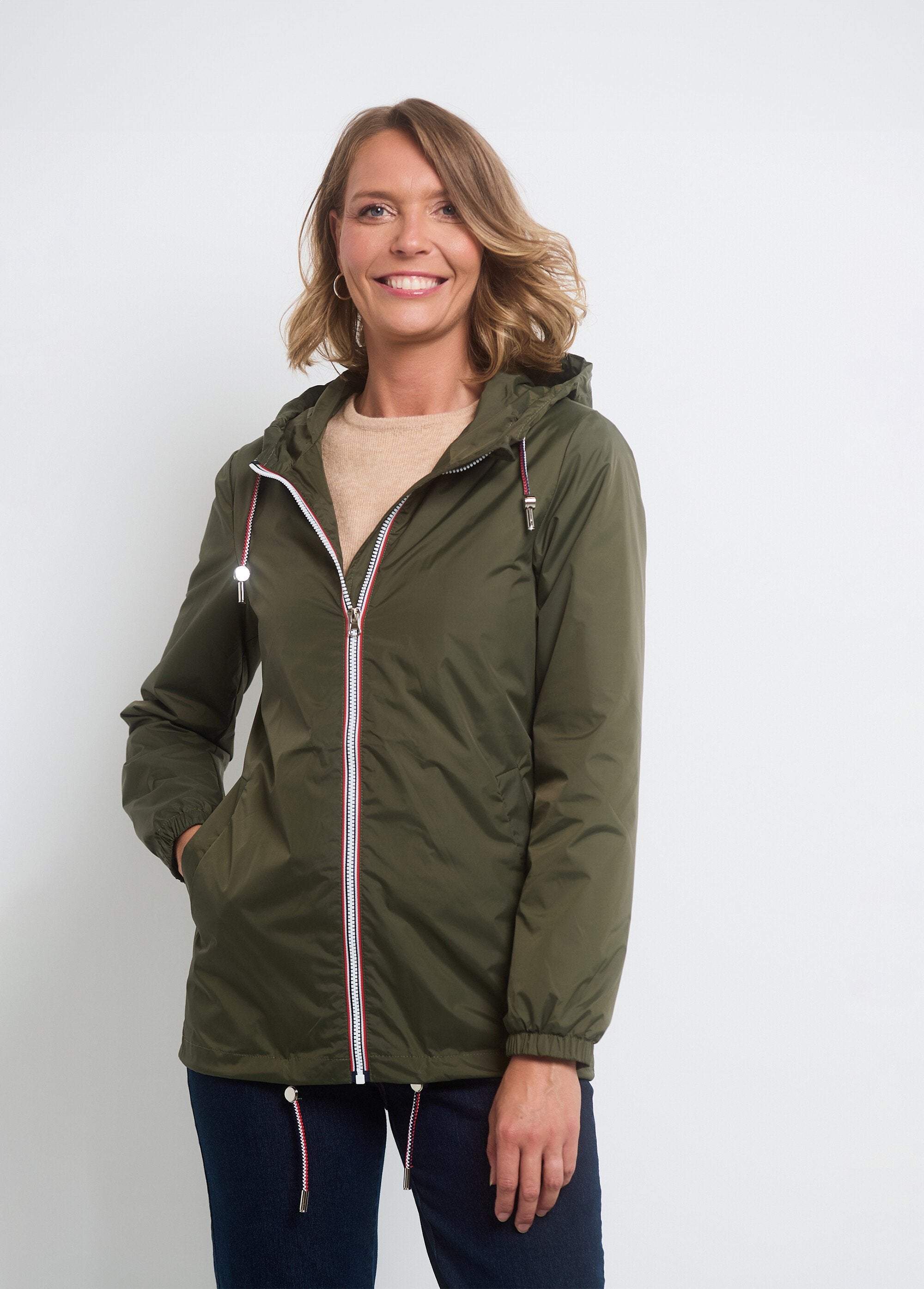 Water-repellent_windbreaker_with_hood_Khaki_FA2_slim