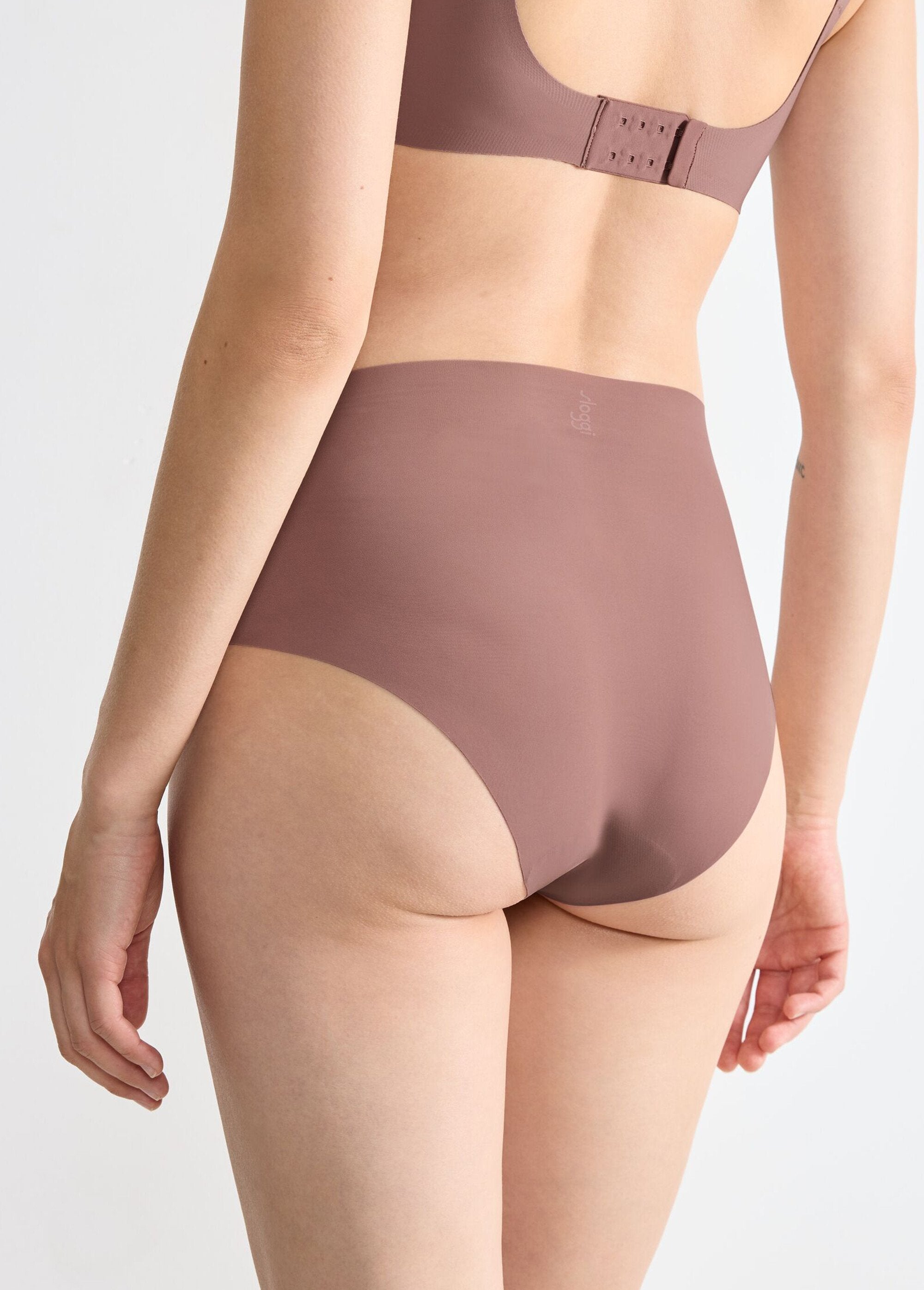 Invisible_high-waisted_panties_Cocoa_DO1_slim