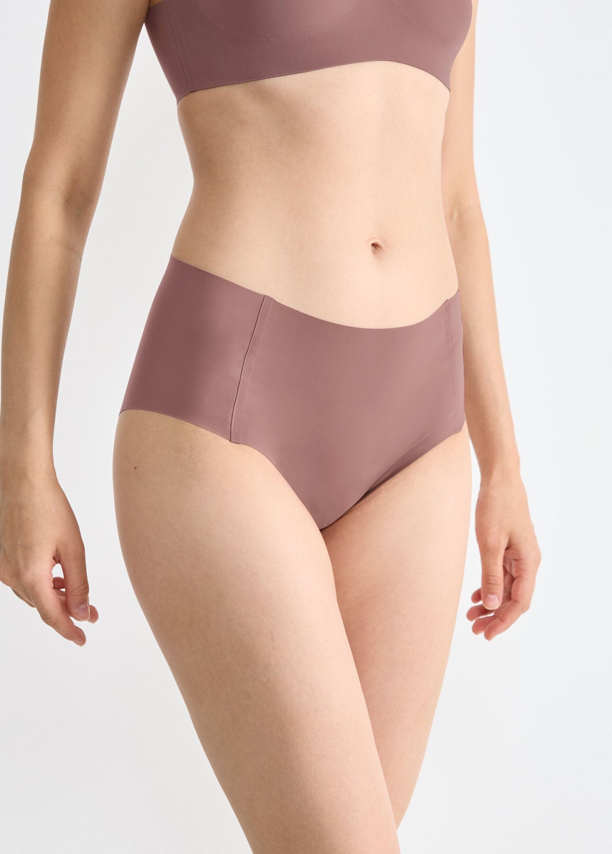 Invisible_high-waisted_panties_Cocoa_FA1_slim