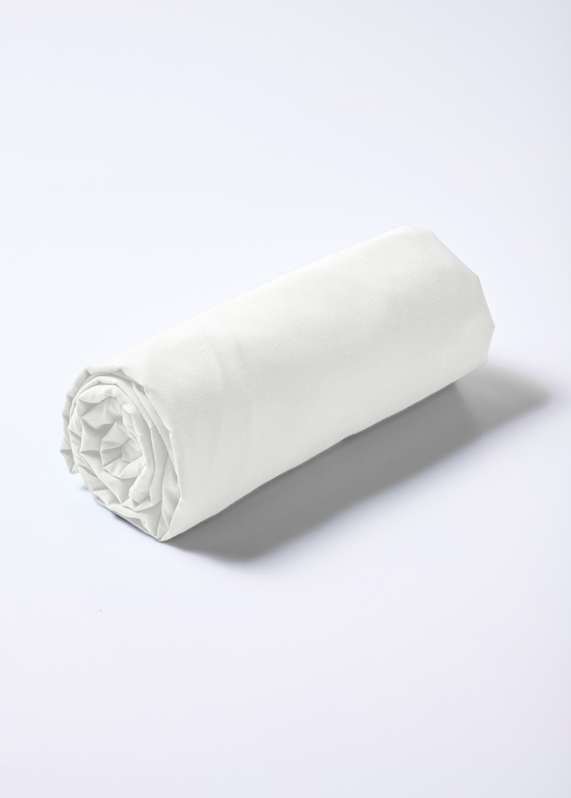 Plain_polycotton_fitted_sheet_White_FA1_slim