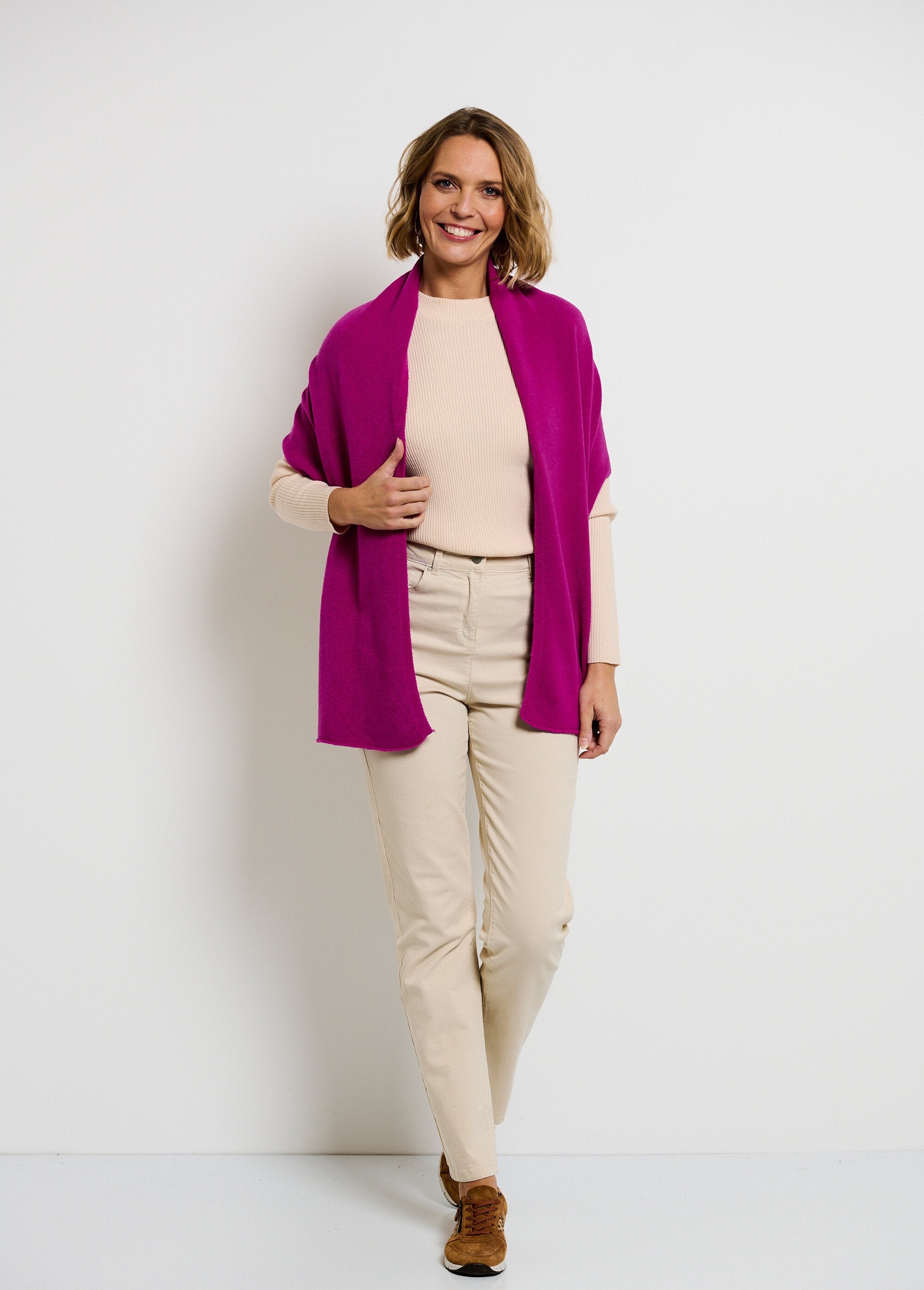 Seamless_cashmere_touch_scarf_Fuchsia_FA2_slim