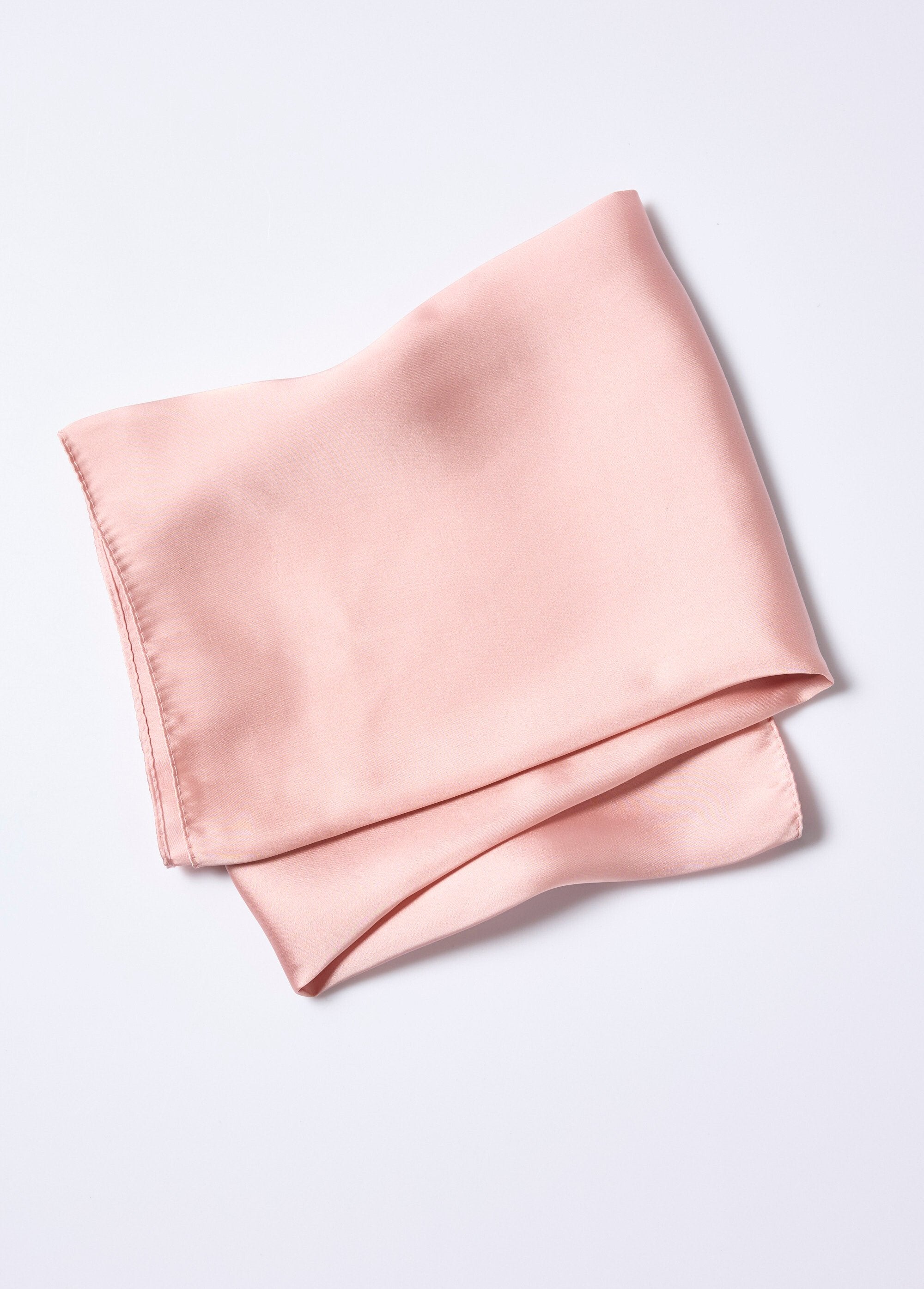 Plain_square_scarf_with_satin_look_Light_pink_DE1_slim