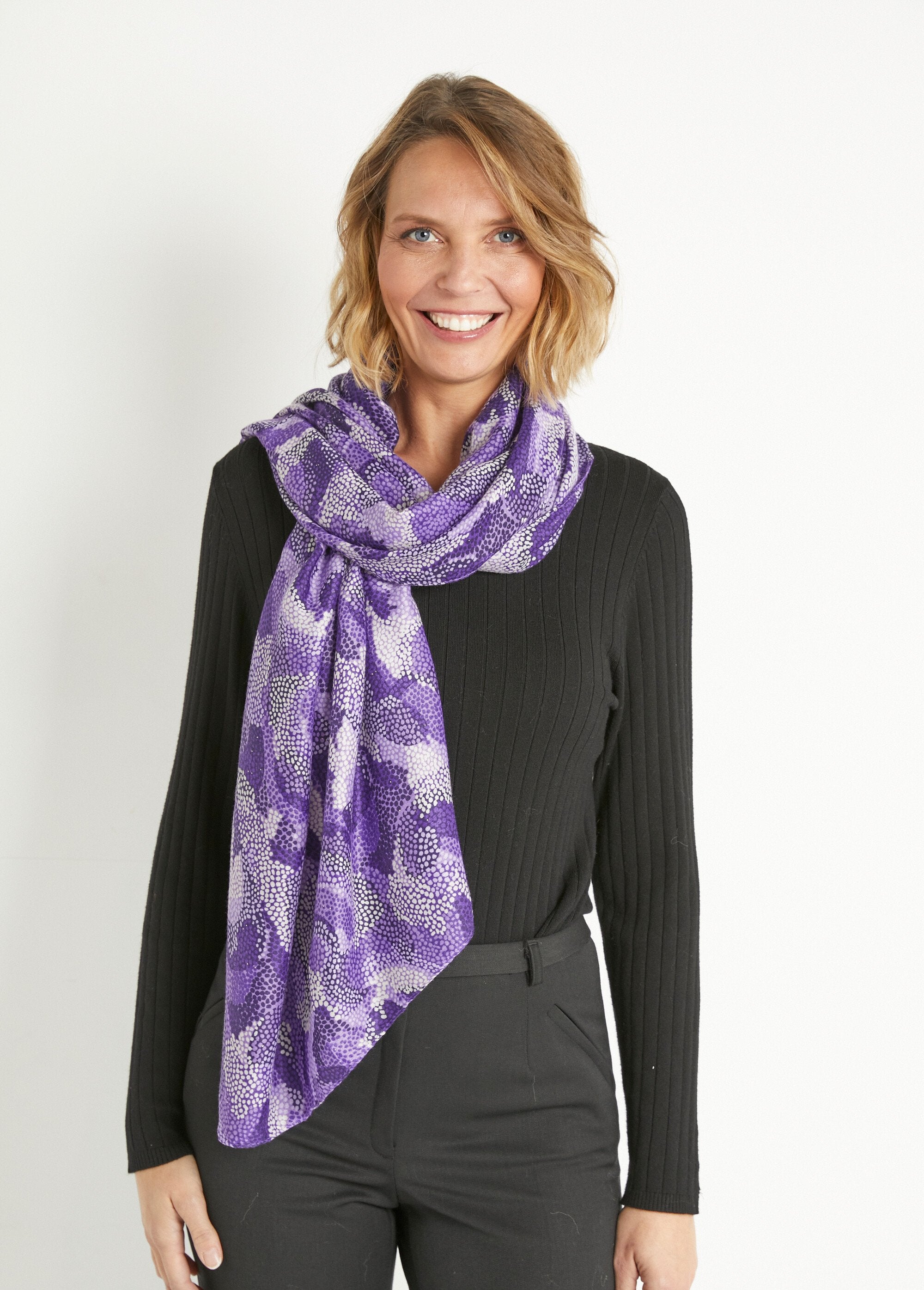 Glitter_pattern_printed_scarf_Plum_FA1_slim