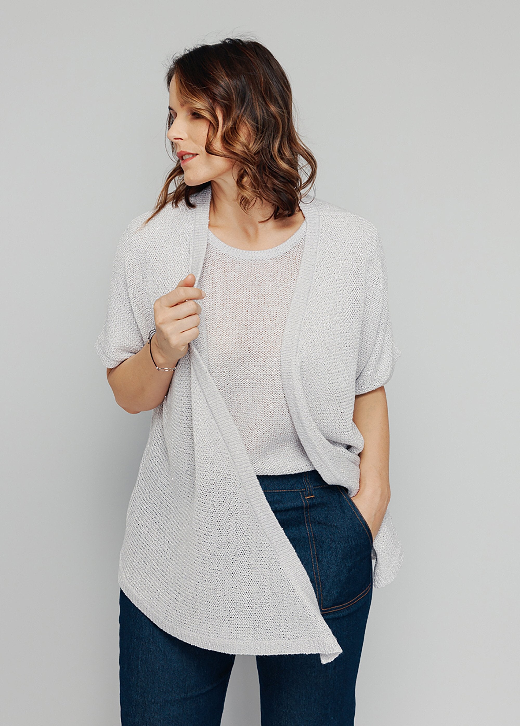 Shiny_knit_bolero_vest_Money_FA1_curvy