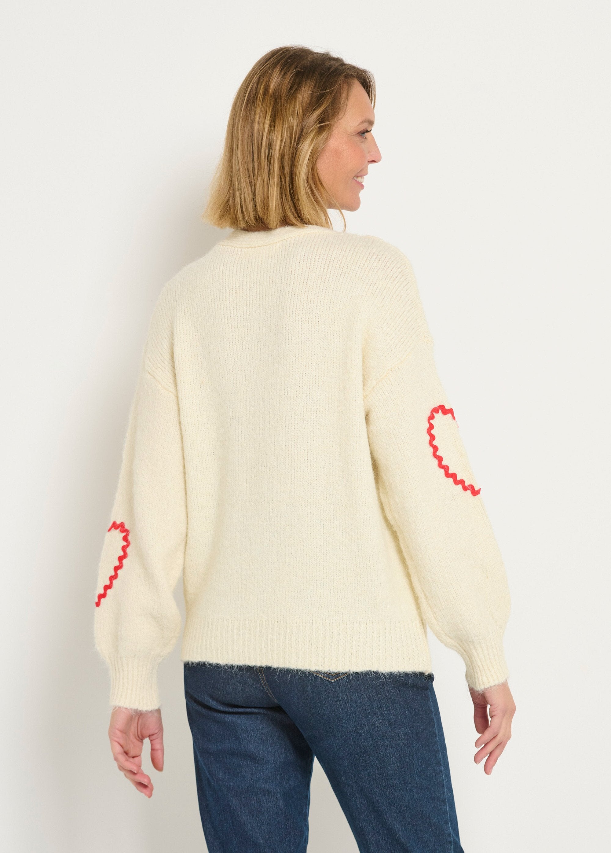 Warm_wool_vest_with_heart_patterns_Ecru_DO1_slim