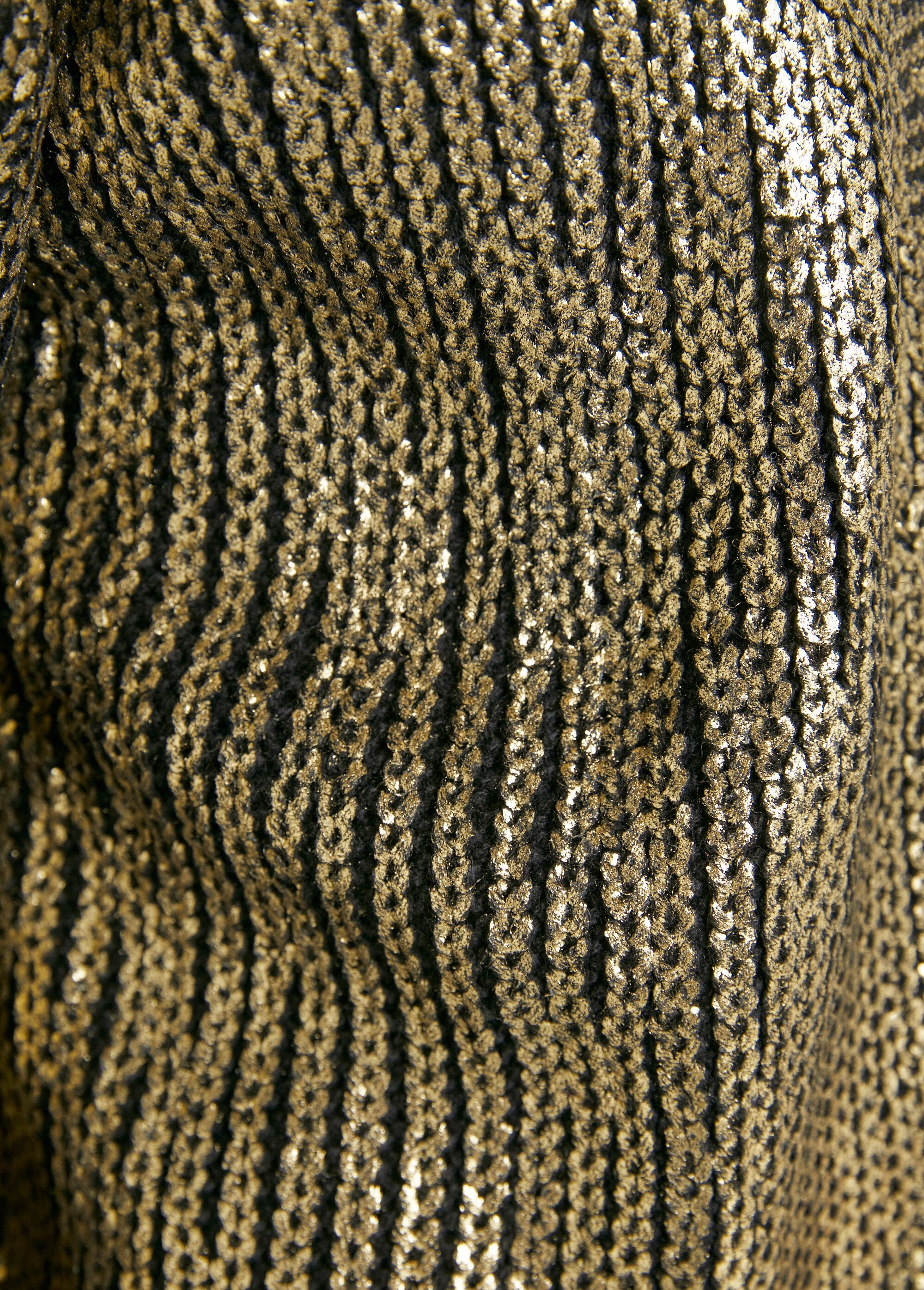 Long_metallic_effect_knit_vest_Gold_and_black_DE2_slim