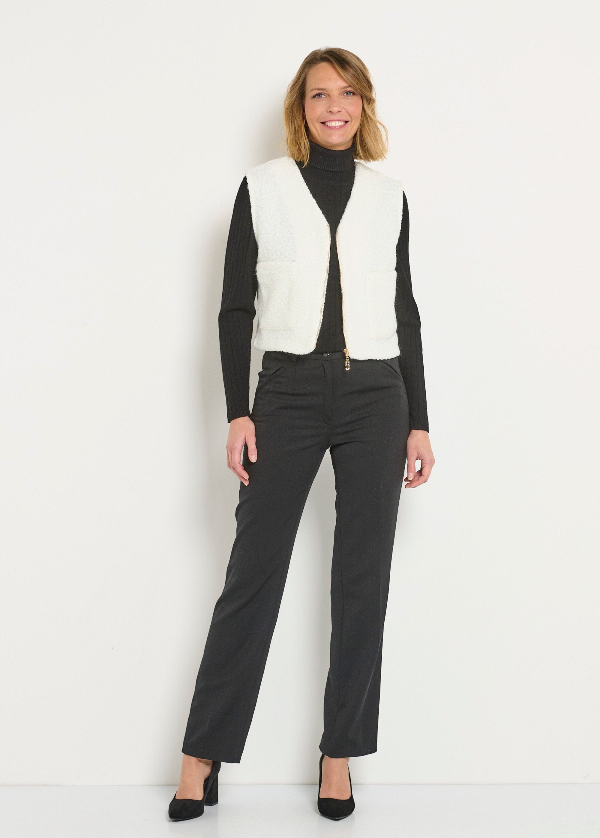 Sleeveless_zipped_vest_with_a_woolly_feel_Ecru_SF1_slim