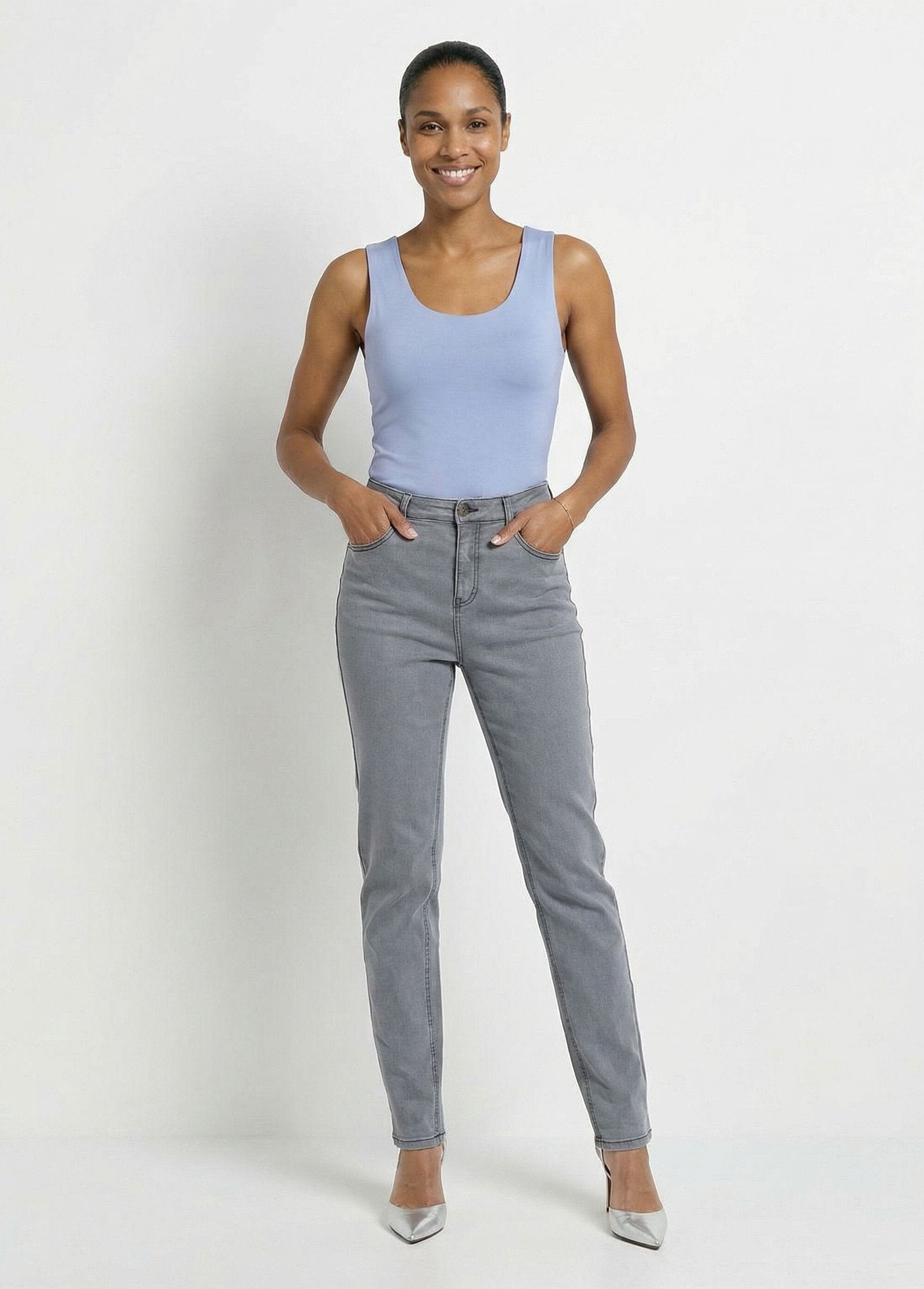 High-waisted_straight-leg_jeans_Gray_SF1_slim