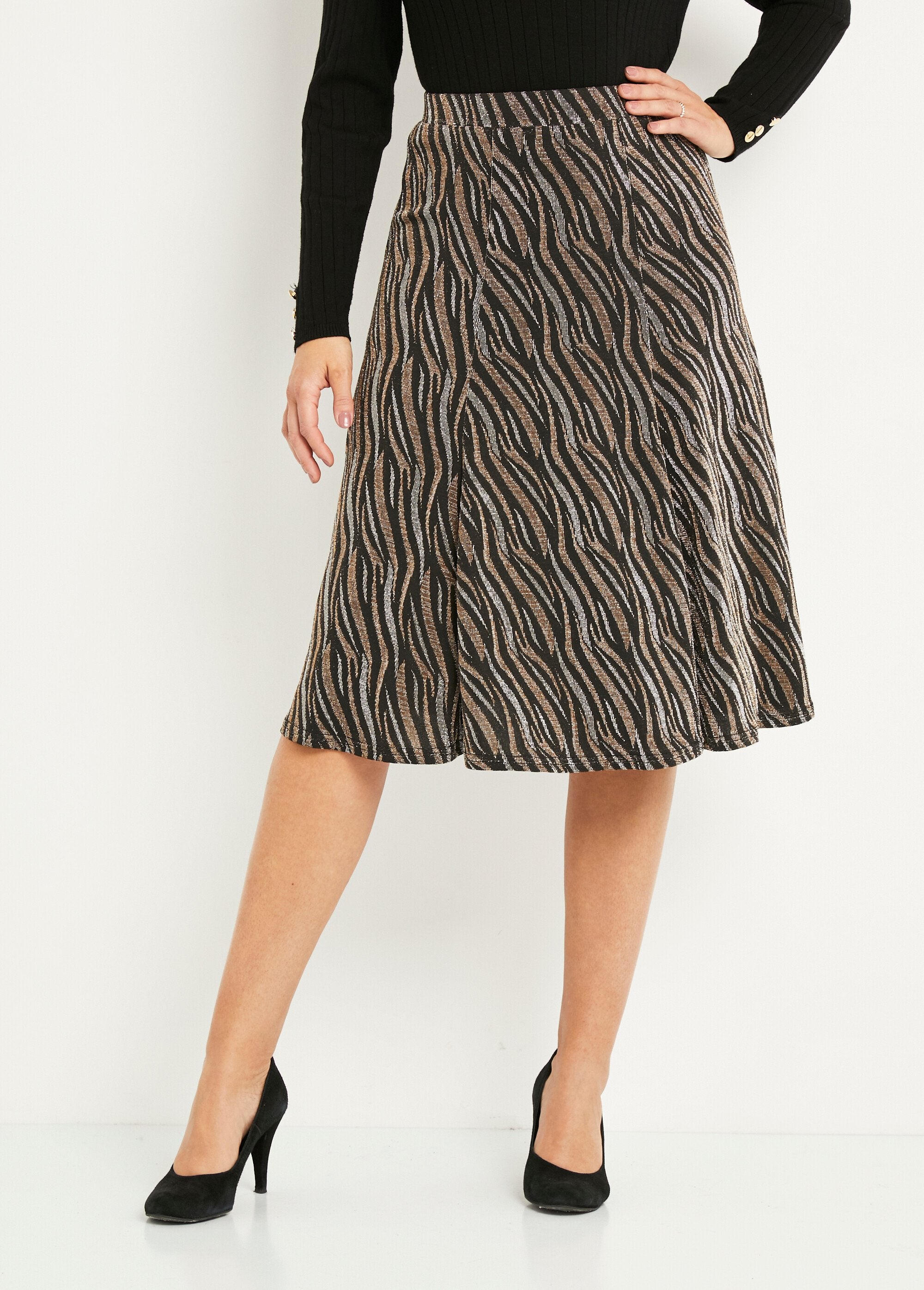 Mid-length_flared_skirt_in_shiny_jacquard_knit_Black_and_copper_FA1_slim