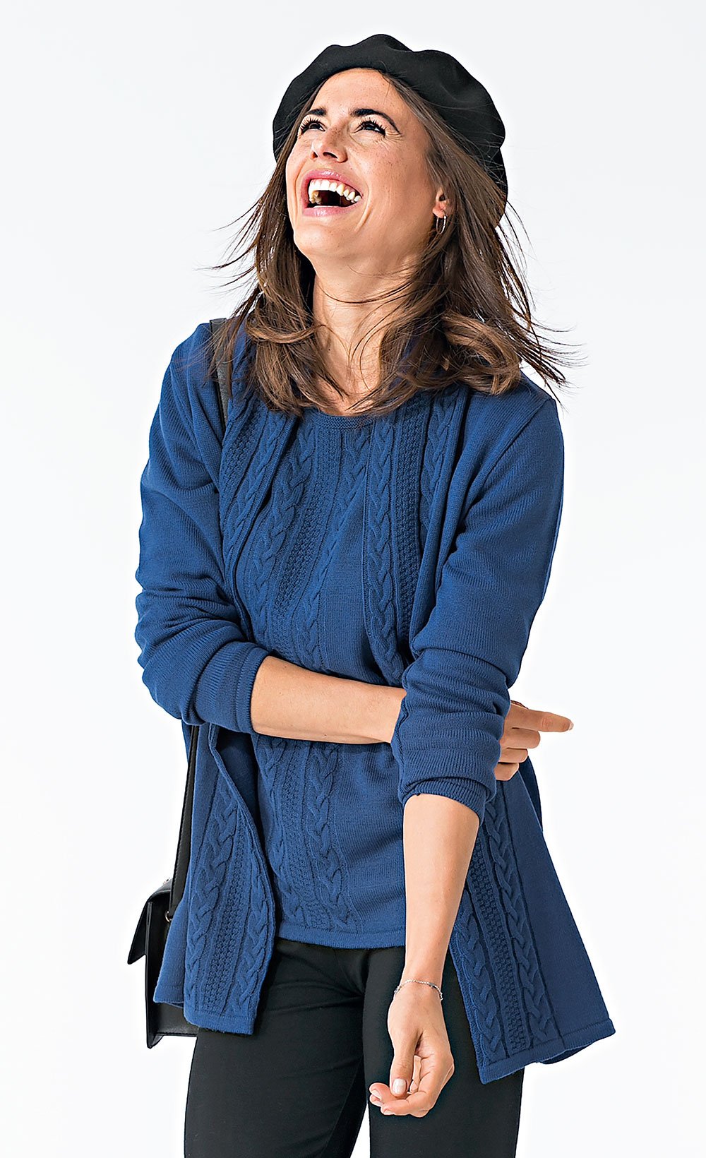 Long_edge_to_edge_vest_Blue_FA1_slim