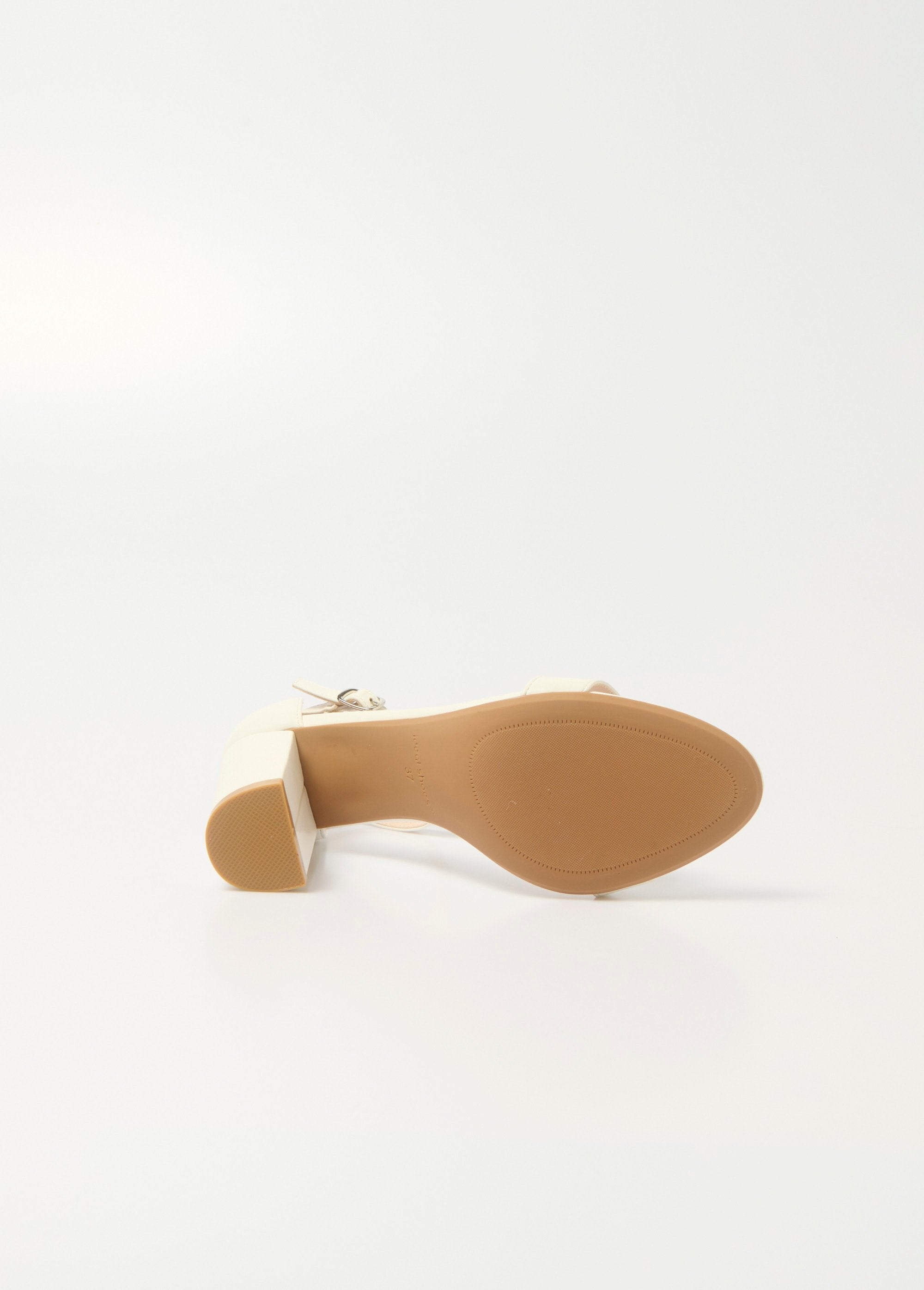 High_heel_ankle_strap_sandals_White_UN1_slim
