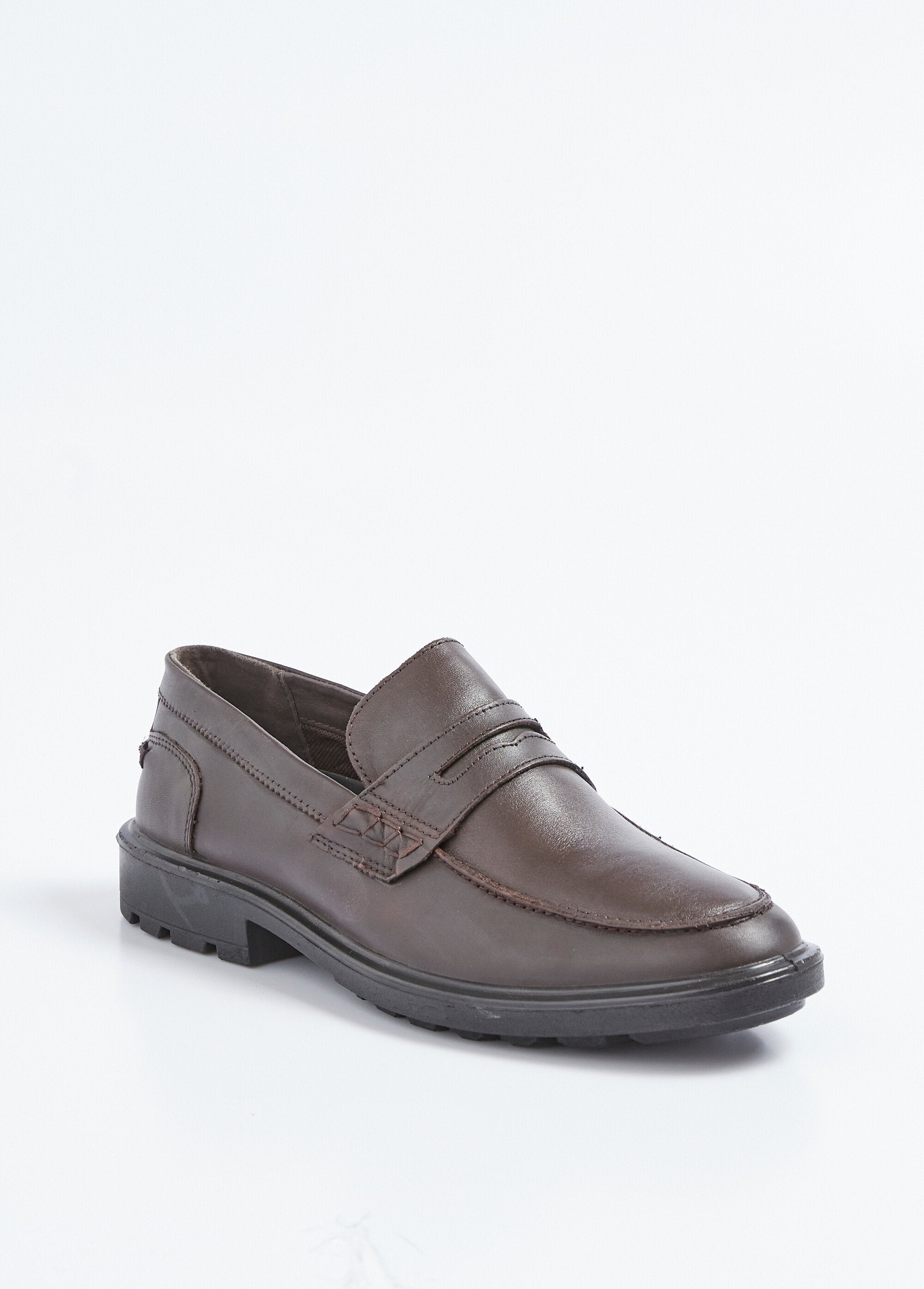 Mocassins_cuir_avec_semelle_antidérapante_Marron_FA1_slim