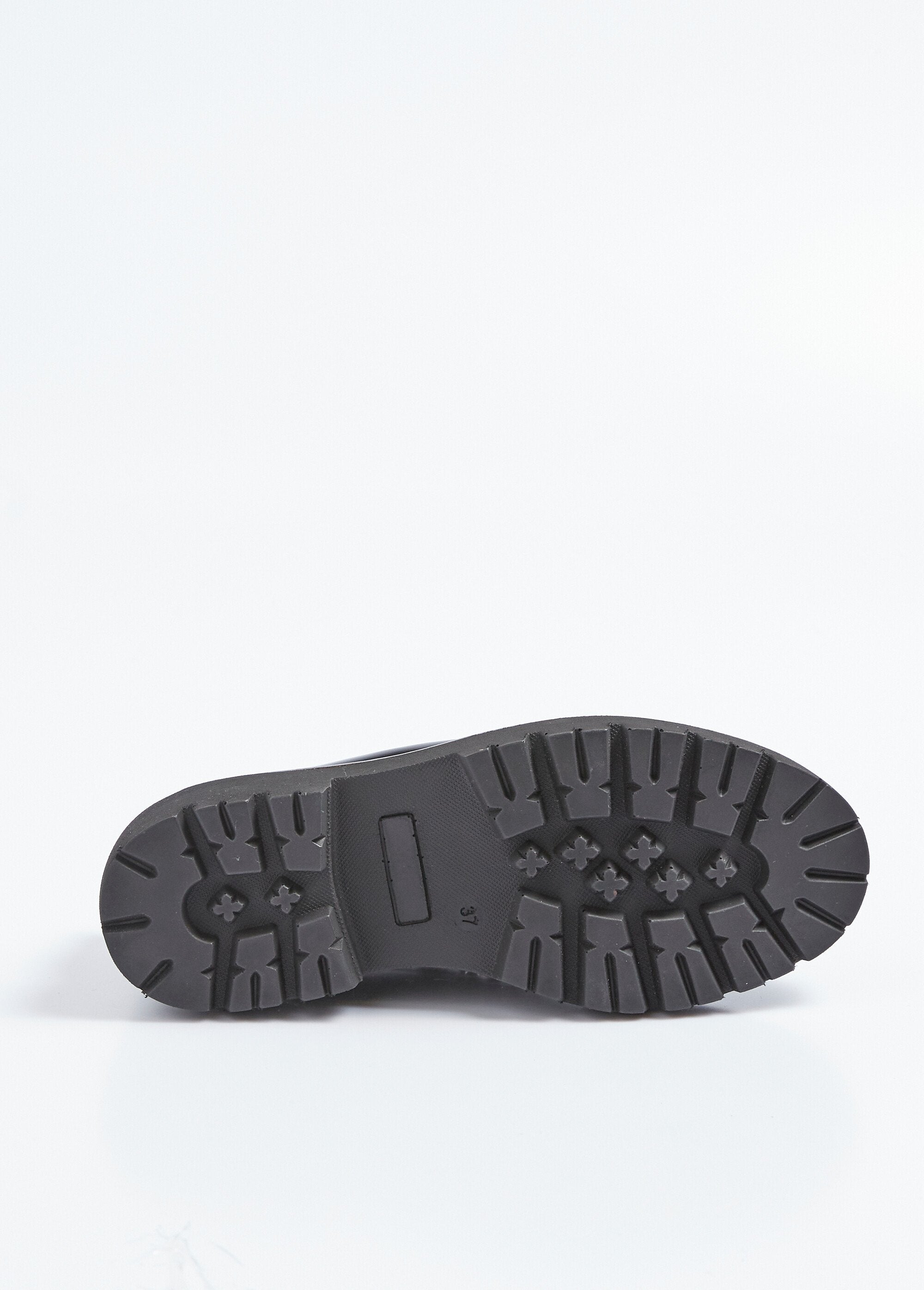 Mocassins_cuir_avec_semelle_épaisse_crantée_Noir_UN1_slim