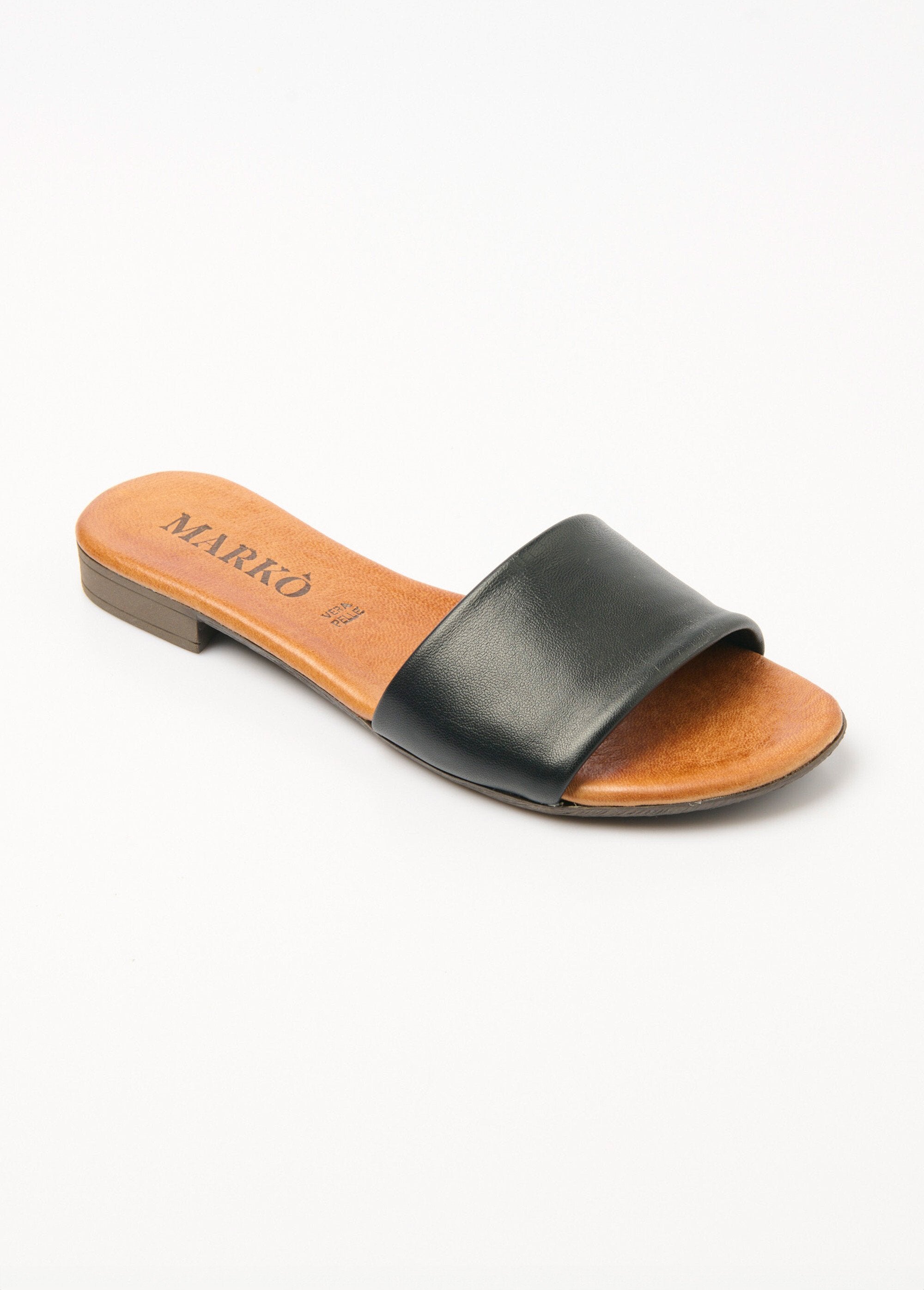 Leather_mules_with_wide_straps_and_flat_soles_Black_FA1_slim