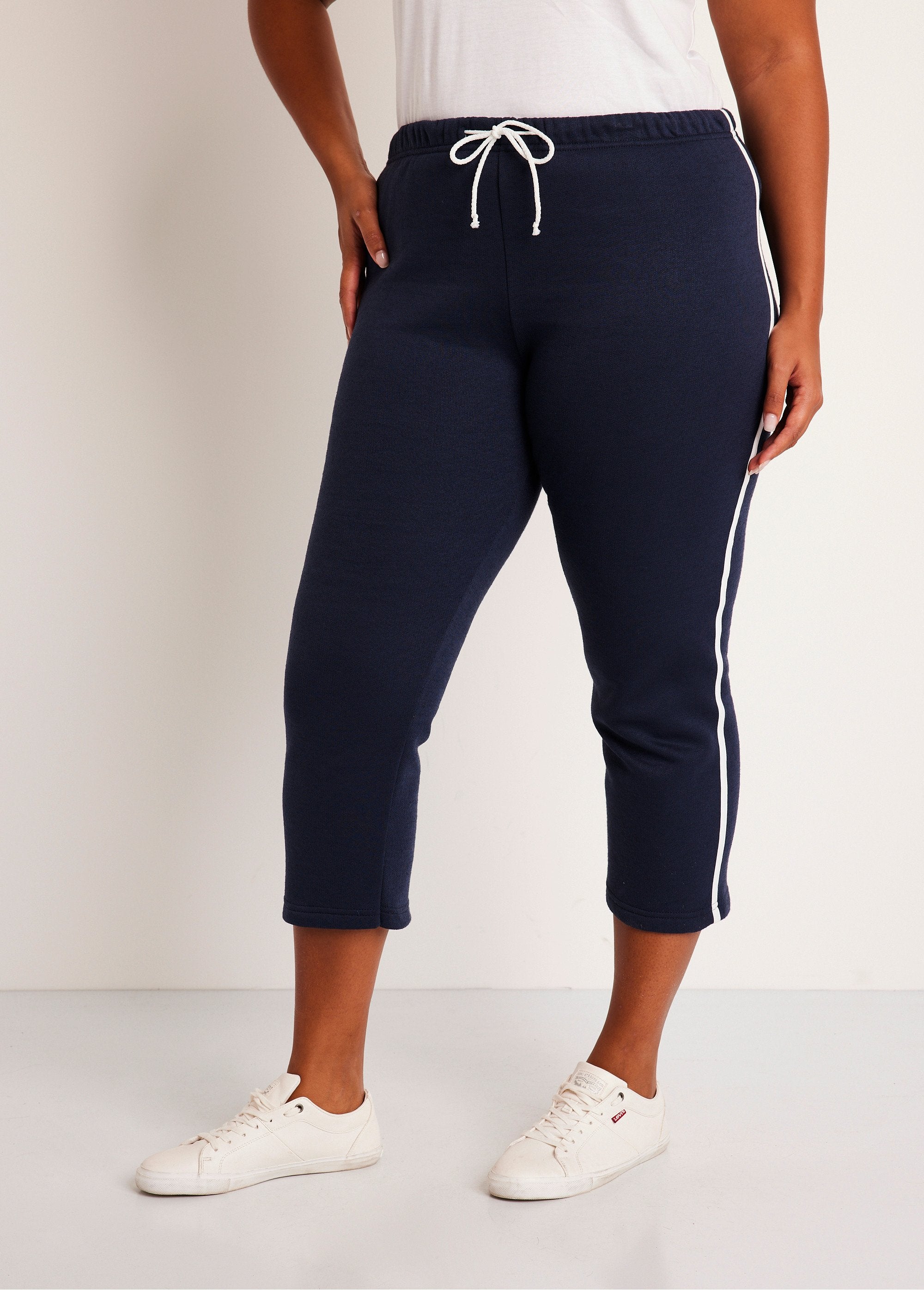 Elasticated_waistband_fleece_lounge_shorts_Marine_FA1_curvy