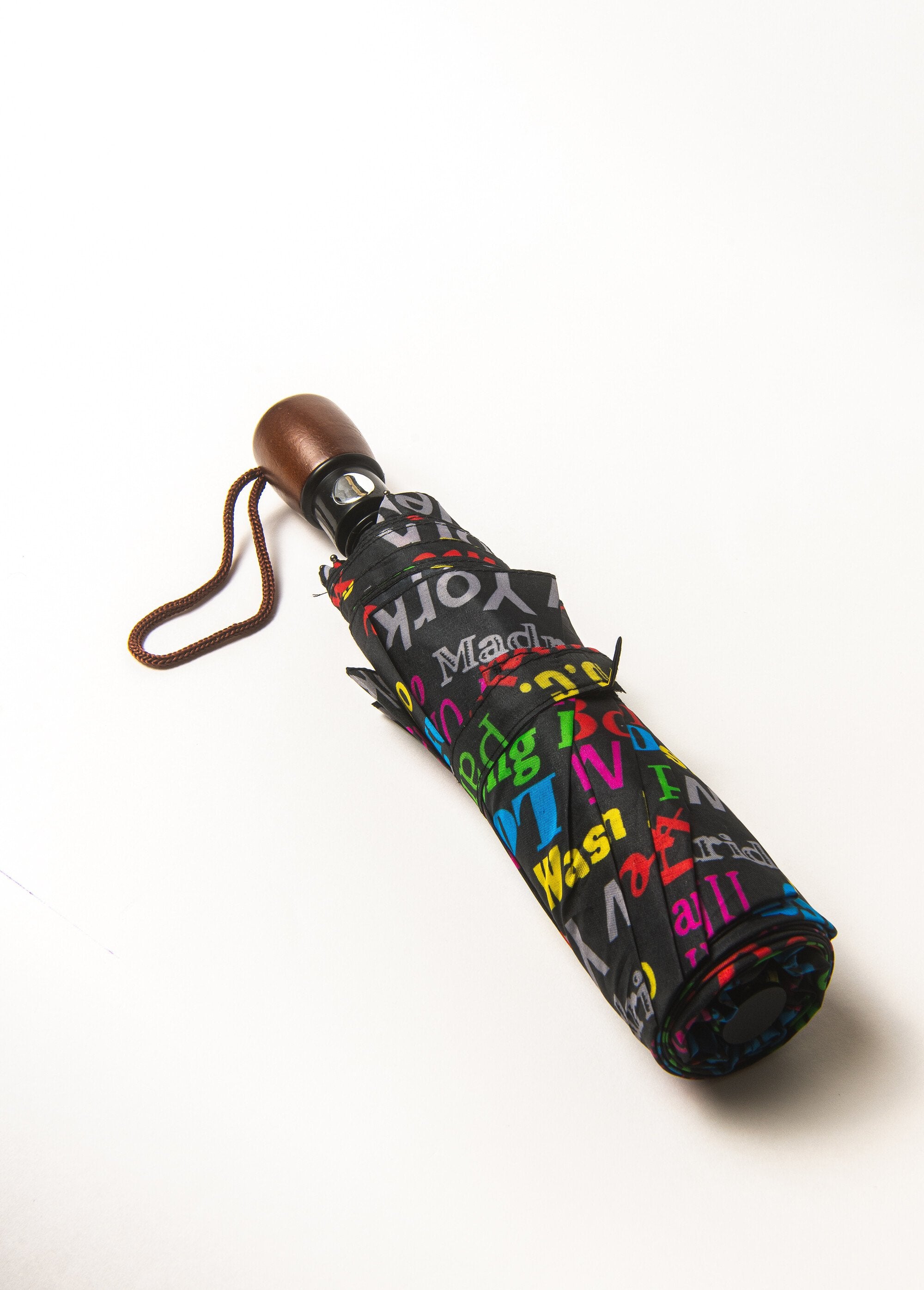Fancy_automatic_folding_umbrella_Black_printed_multico_FA1_slim