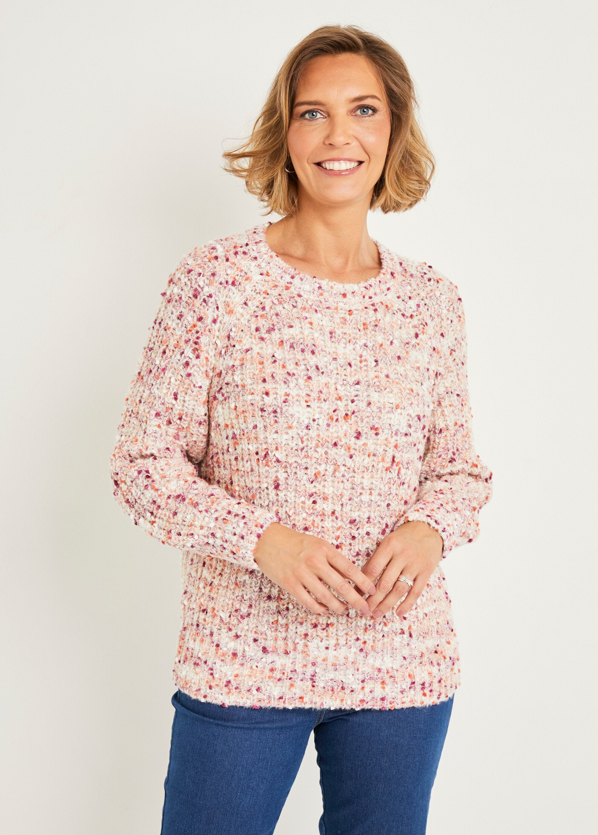 Warm_round_neck_sweater_with_fancy_pearl_knit_Beige_FA1_slim