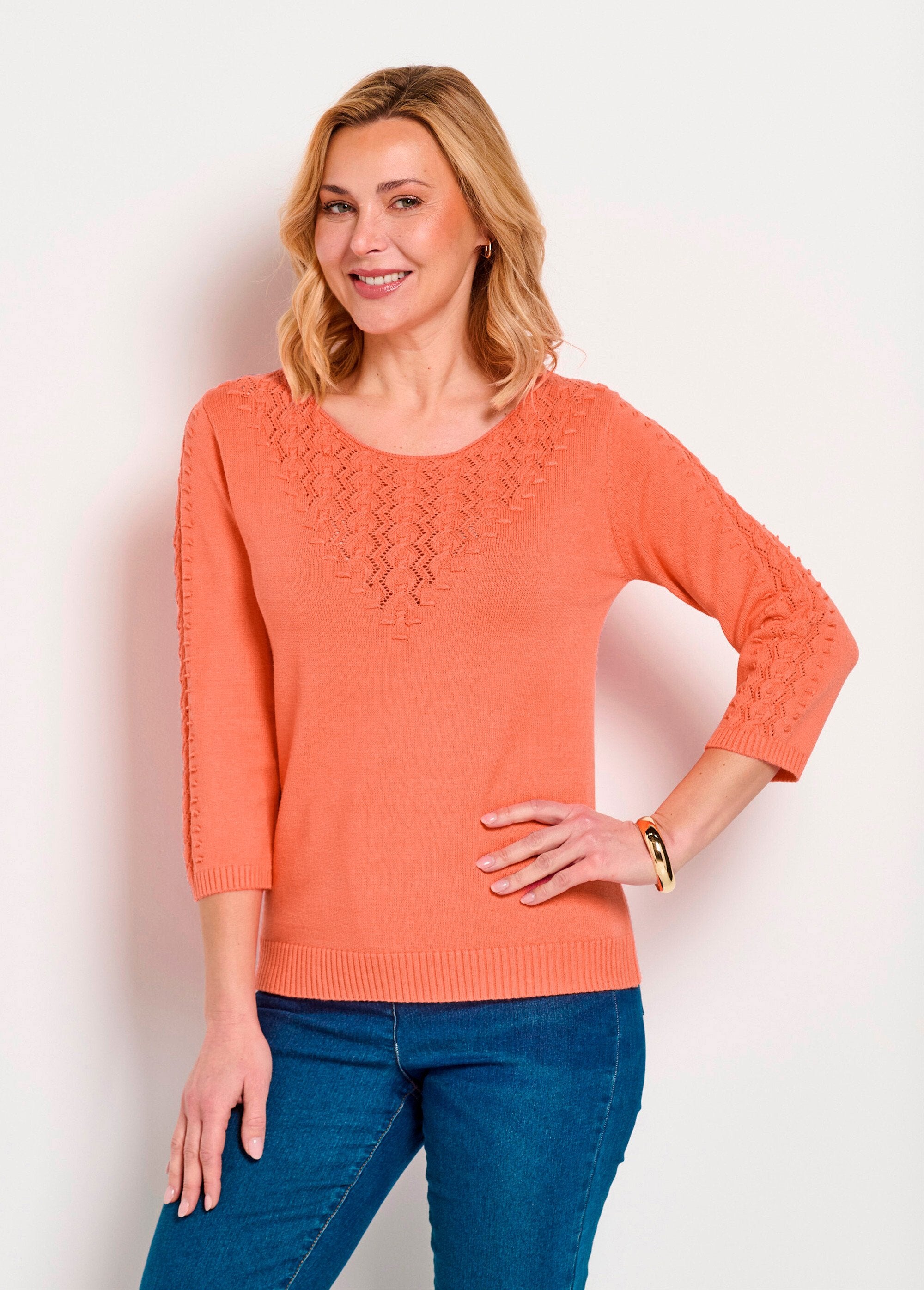 Soft_plain_round_neck_fancy_knit_sweater_Capucine_FA1_slim