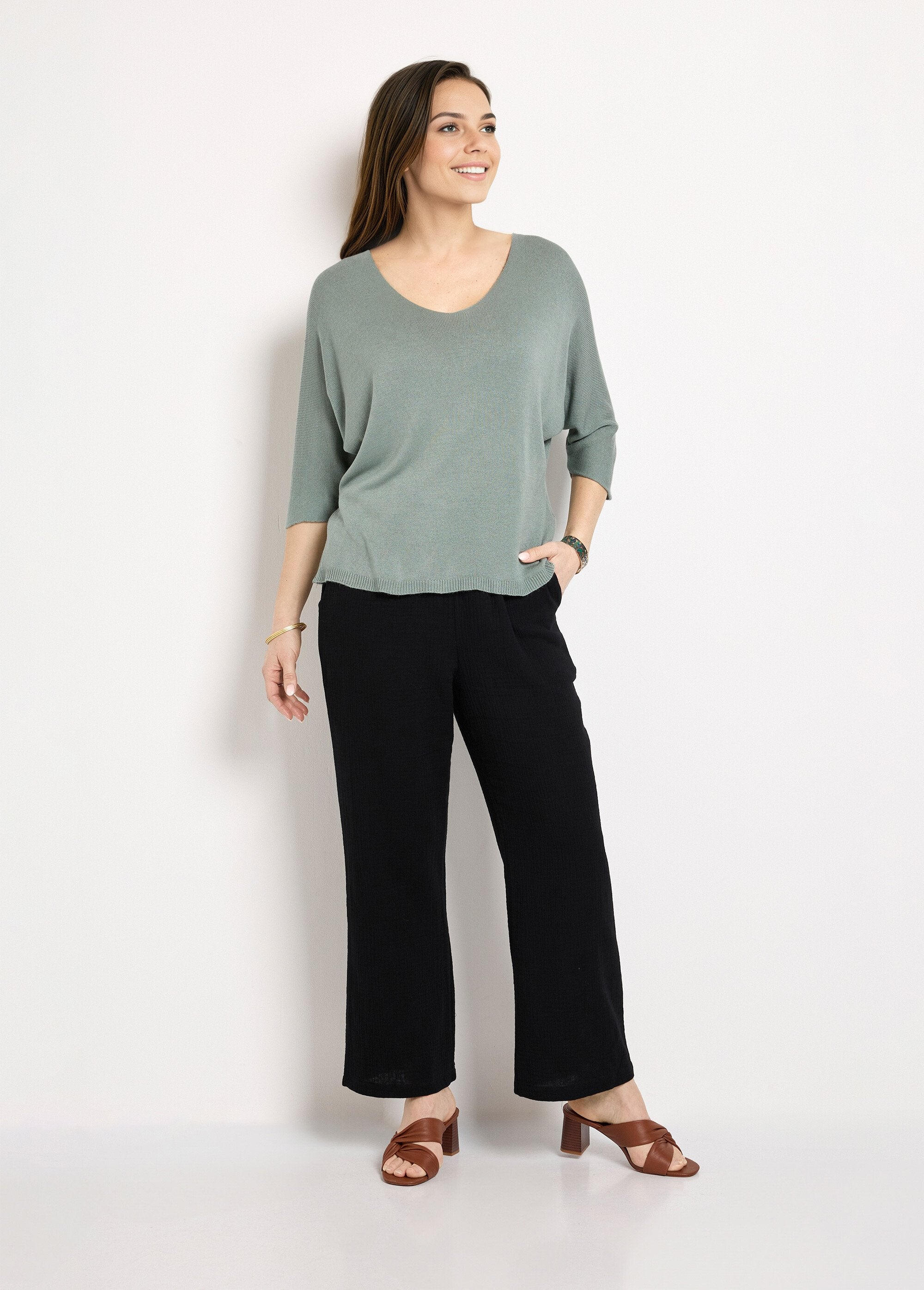 Fine_gauge_batwing_sleeve_sweater_Khaki_SF1_slim