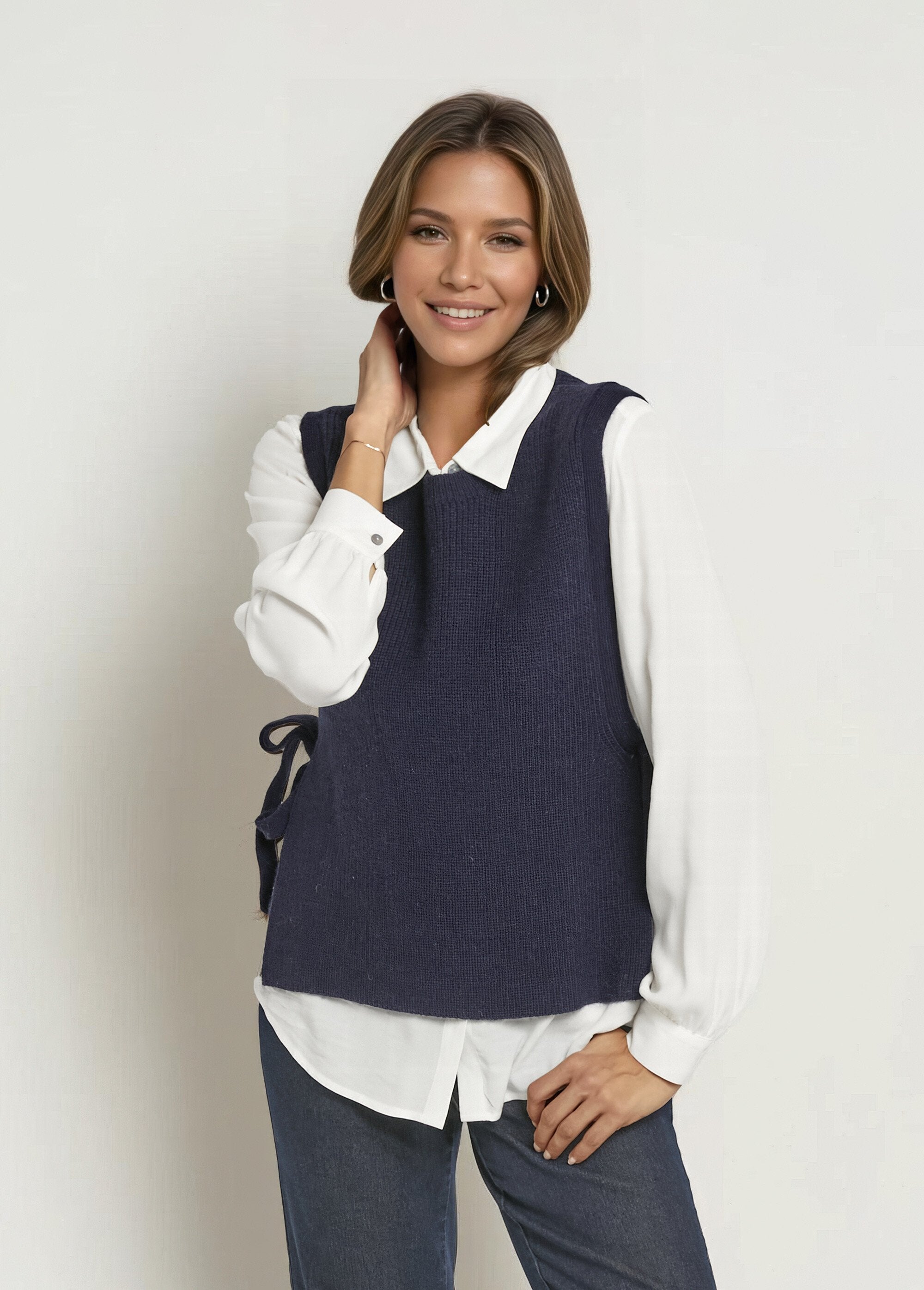 Sleeveless_sweater_with_side_tie_Marine_FA1_slim