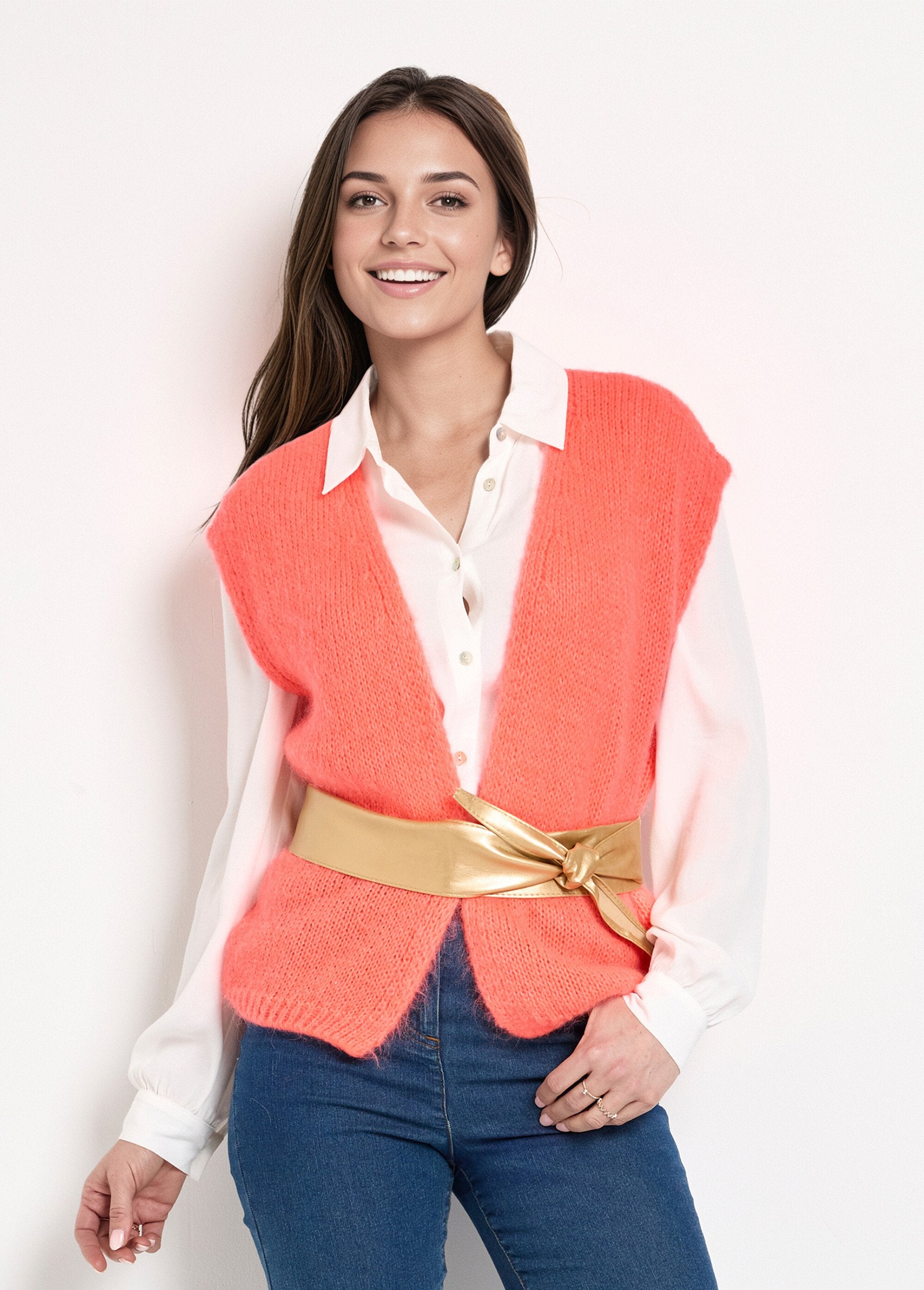 Warm_mohair_wool_sleeveless_sweater_edge_to_edge_Coral_FA1_slim