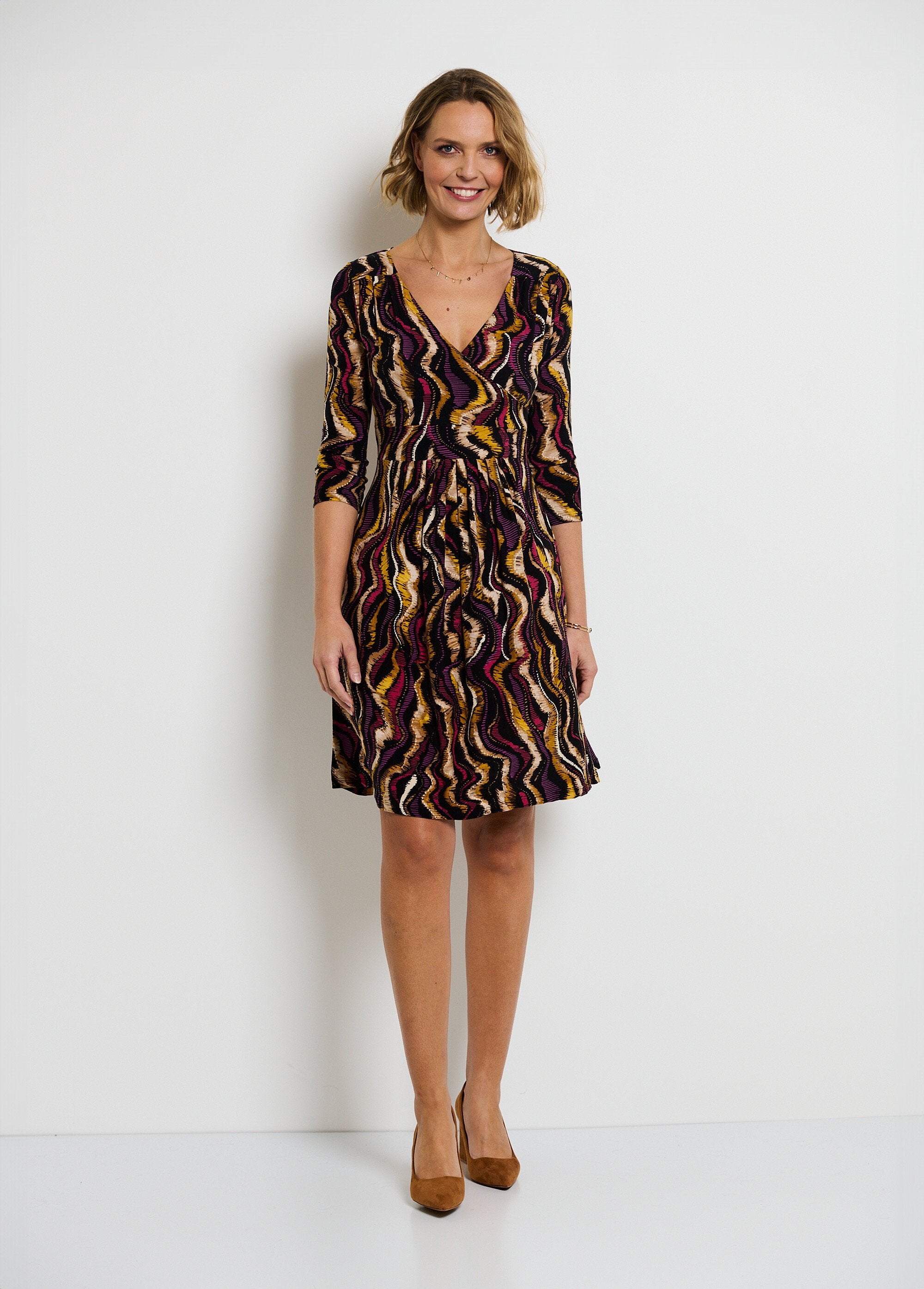 Pleated_fluid_wrap_dress_Printed_FA1_slim