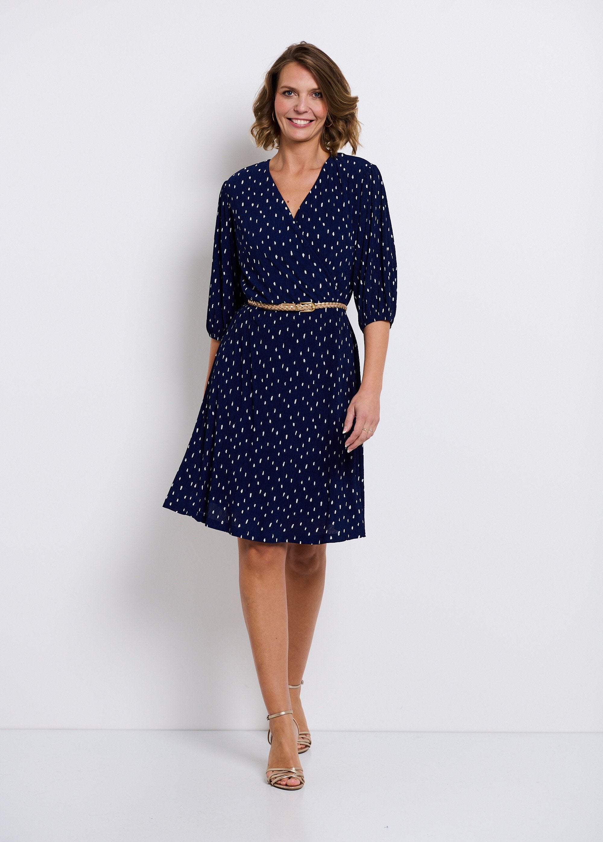 Short_wrap_dress_with_polka_dot_print_Navy_and_white_FA1_slim
