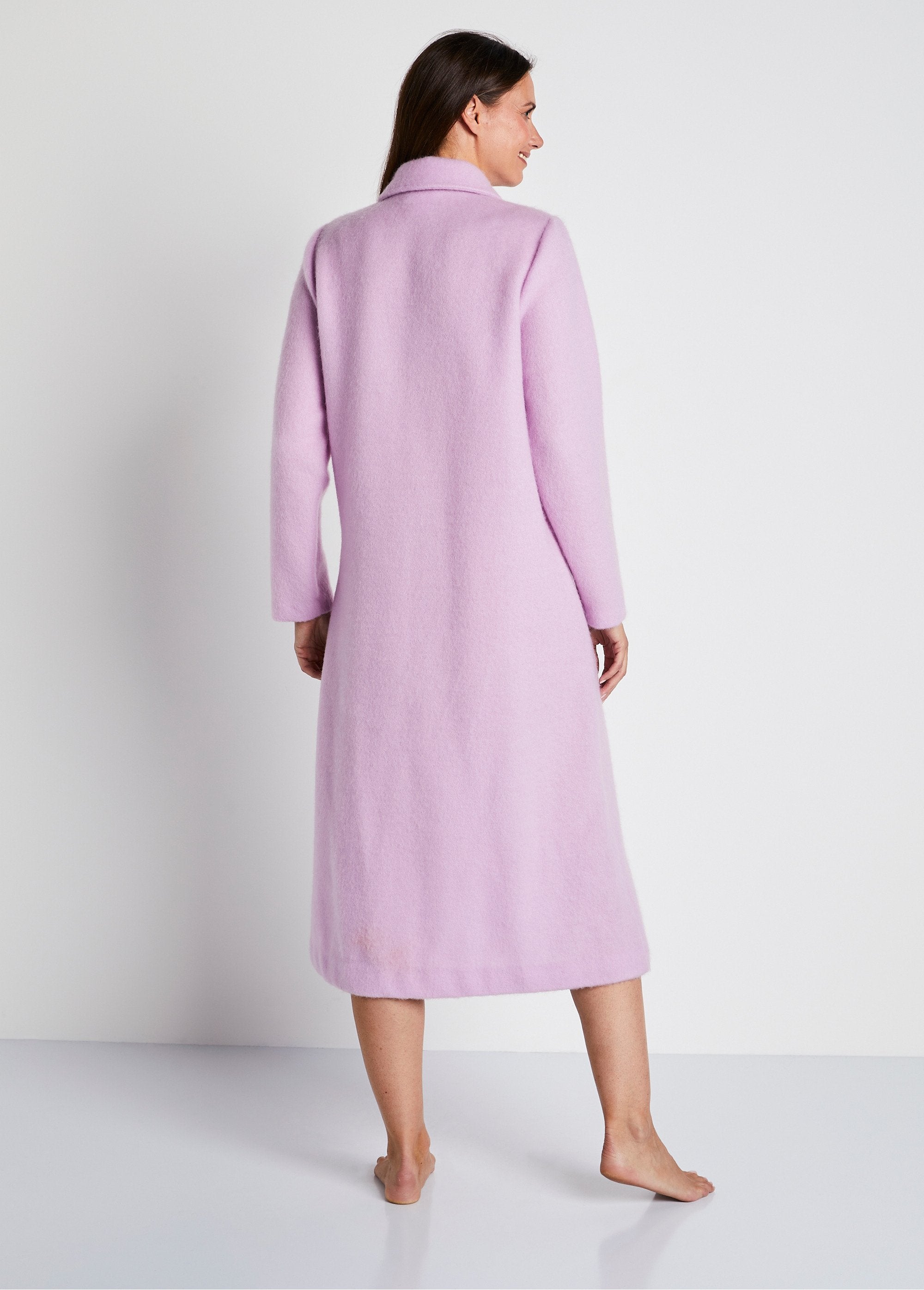 Courtelle®_warm_bathrobe_Lilac_SF1_slim