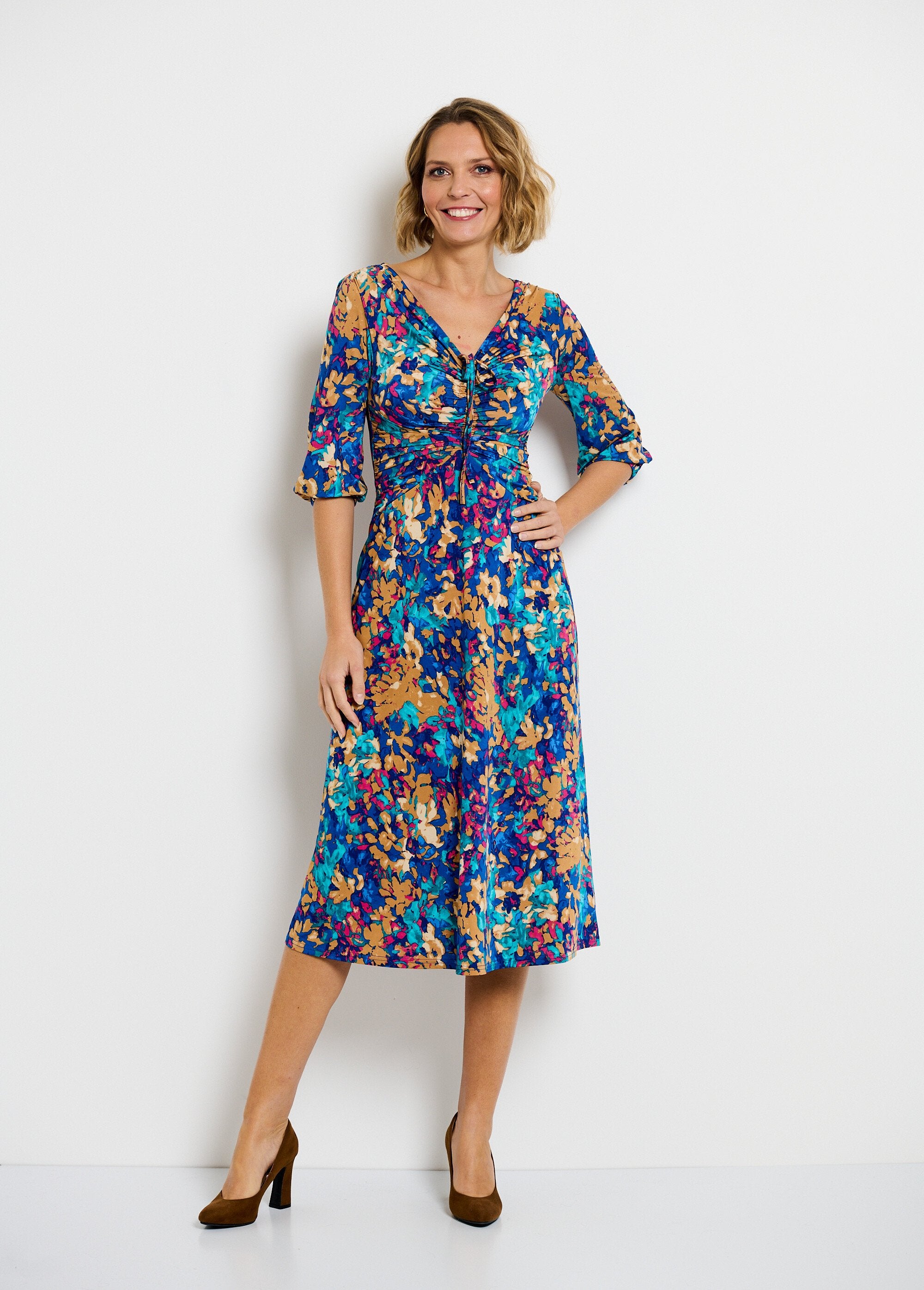 Stretch_knit_tie_neckline_dress_Blue_prints_FA1_slim