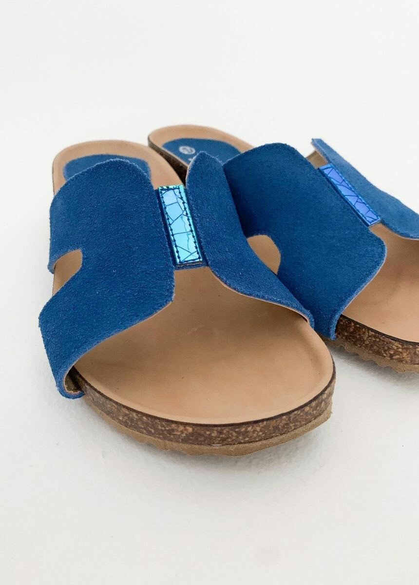 Suede_leather_sandals_with_tortoiseshell_detail_Blue_FA1_slim