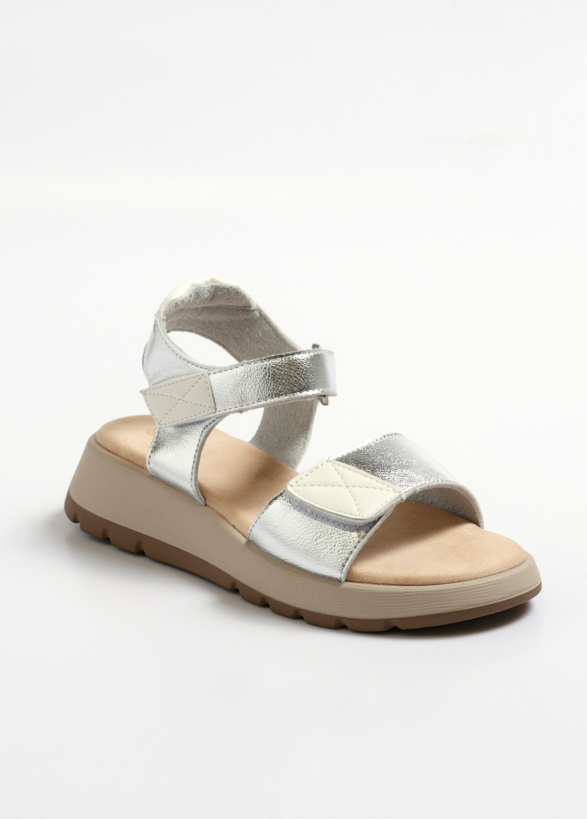 Sandales_compensées_sportwear_chic_Argente_FA1_slim