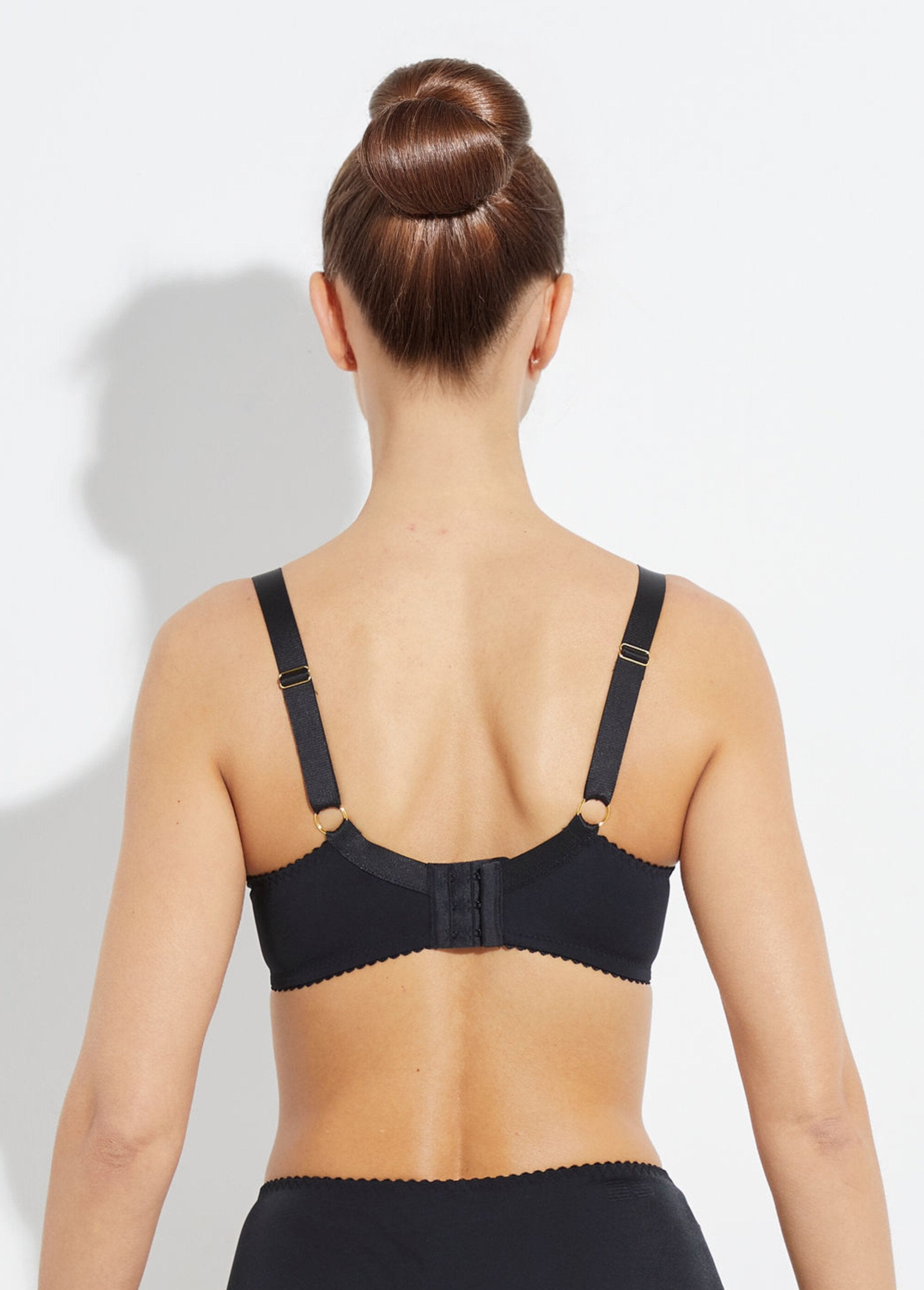 Underwired_lace_bra_Black_DO1_slim