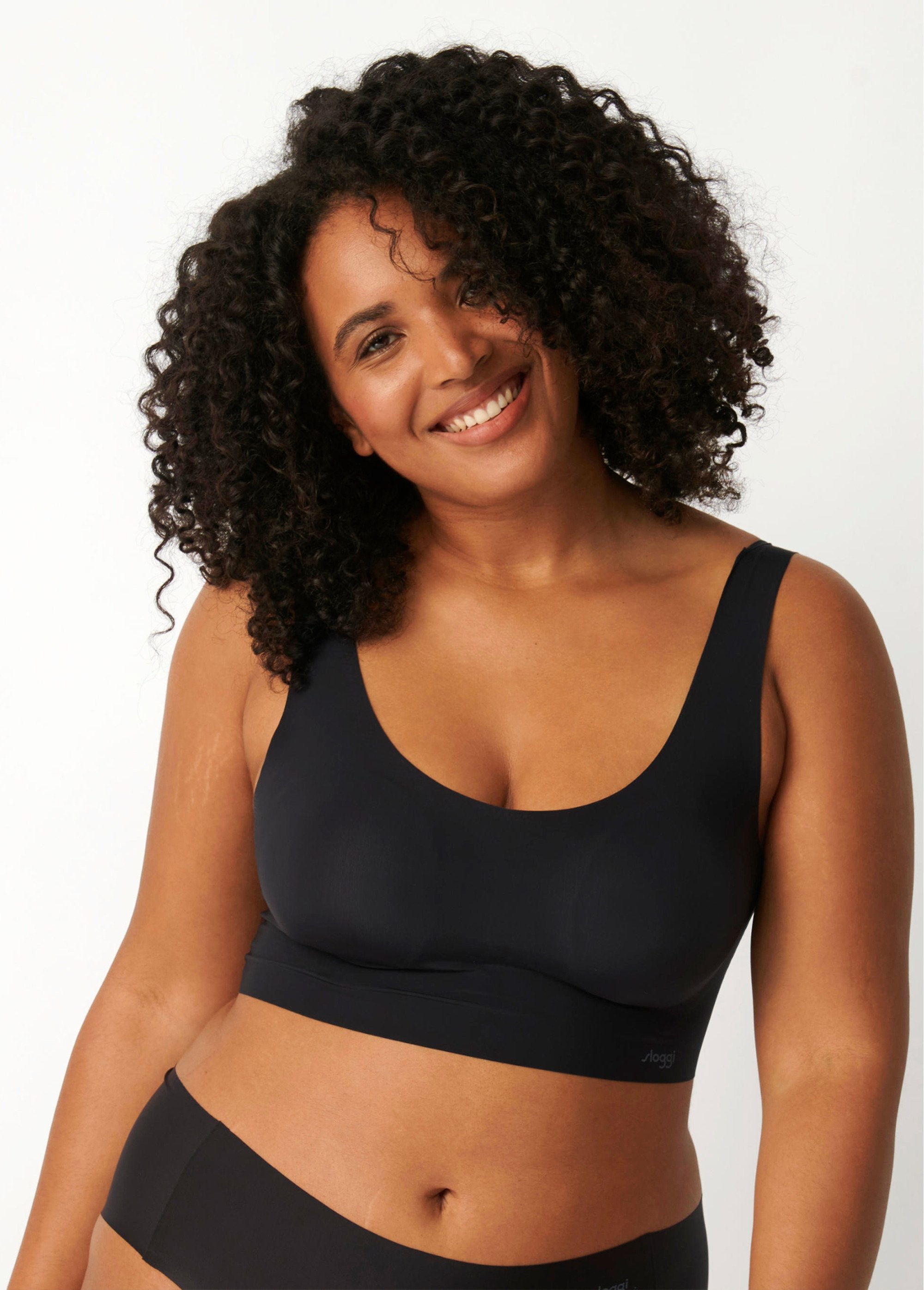 Zero_Feel_Bra_Black_FA1_curvy