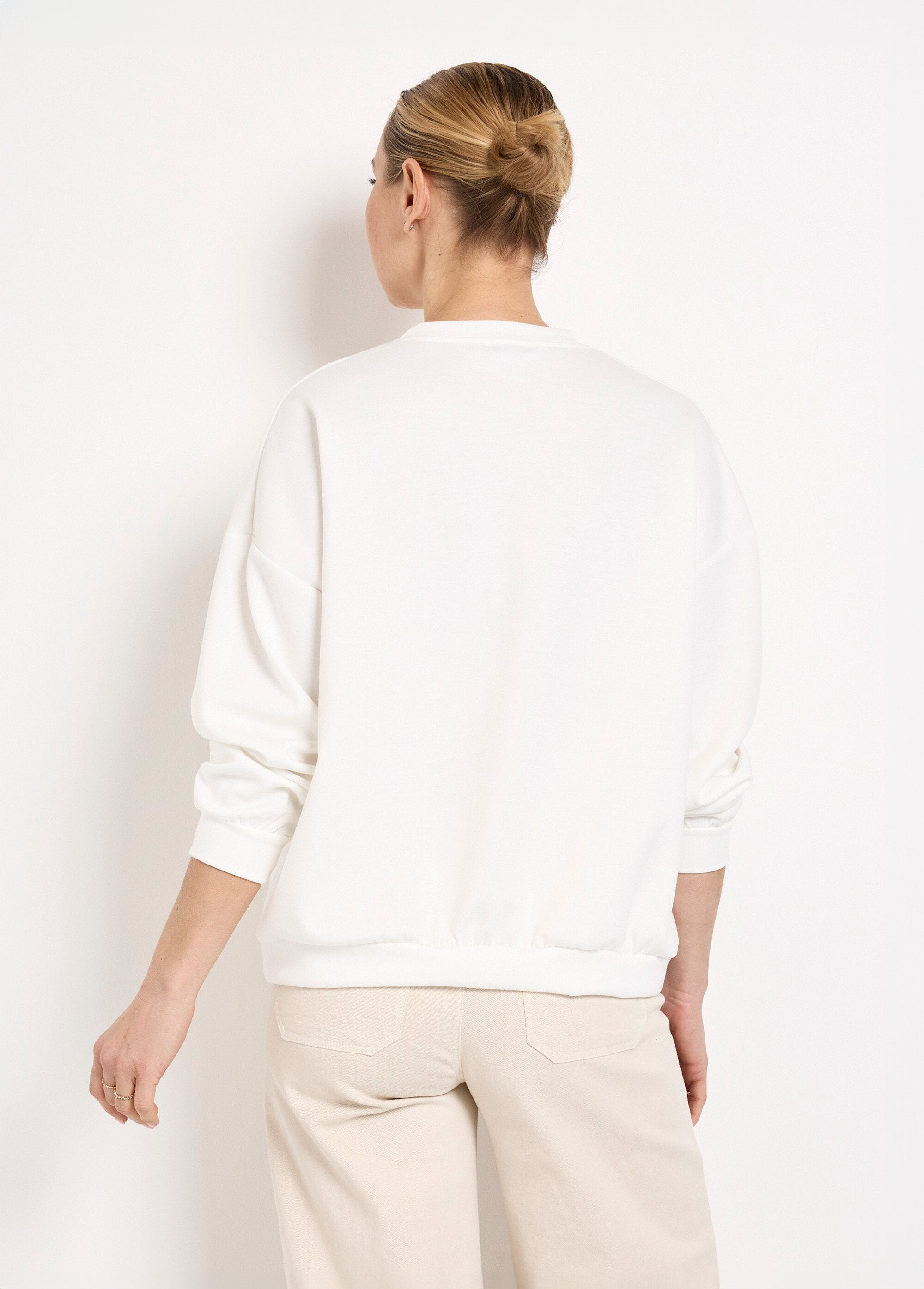 Round_neck_sweatshirt_with_orange_pattern_in_soft_knit_White_DO1_slim