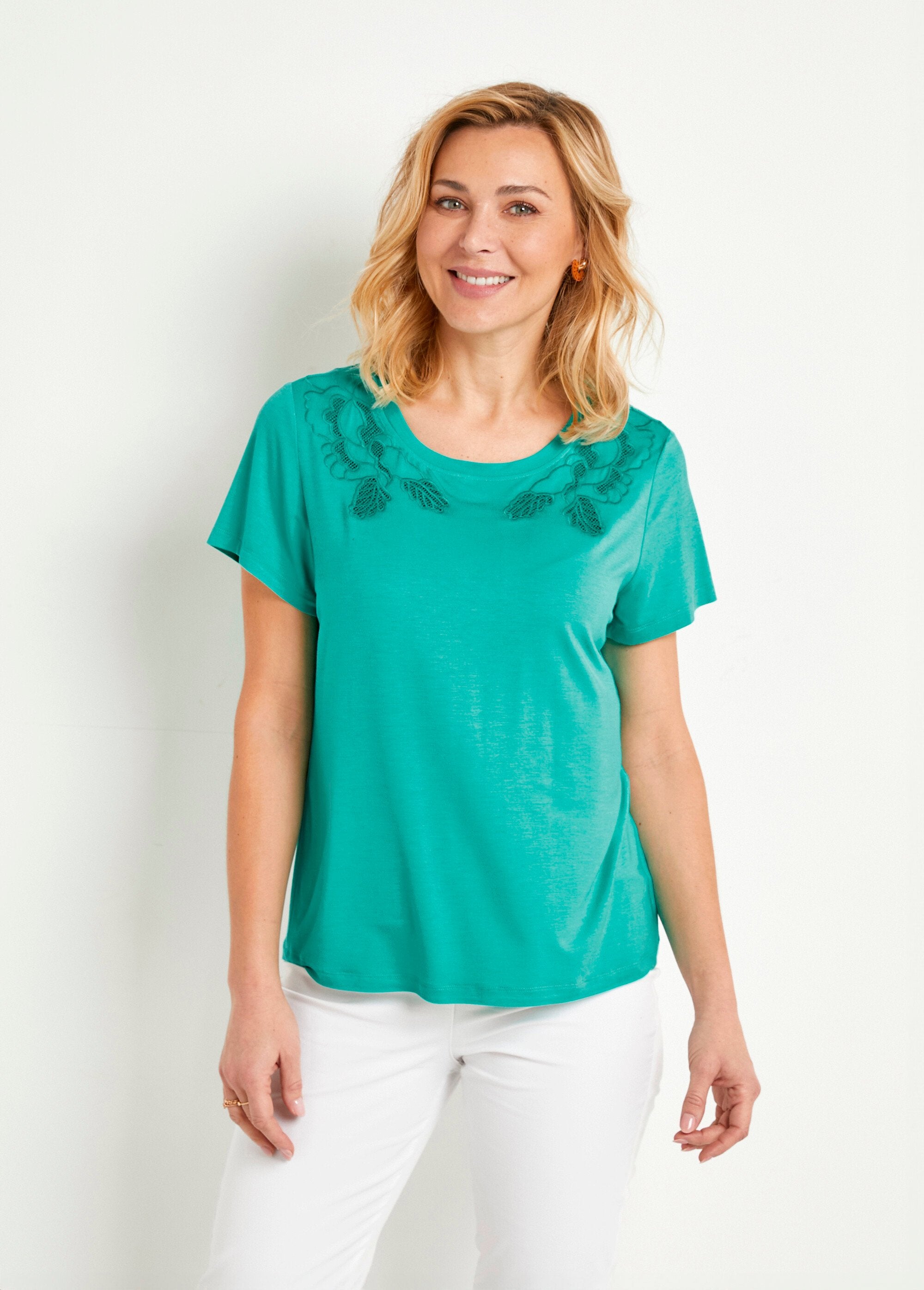 Openwork_embroidered_cotton_round_neck_T-shirt_Aqua_FA1_slim