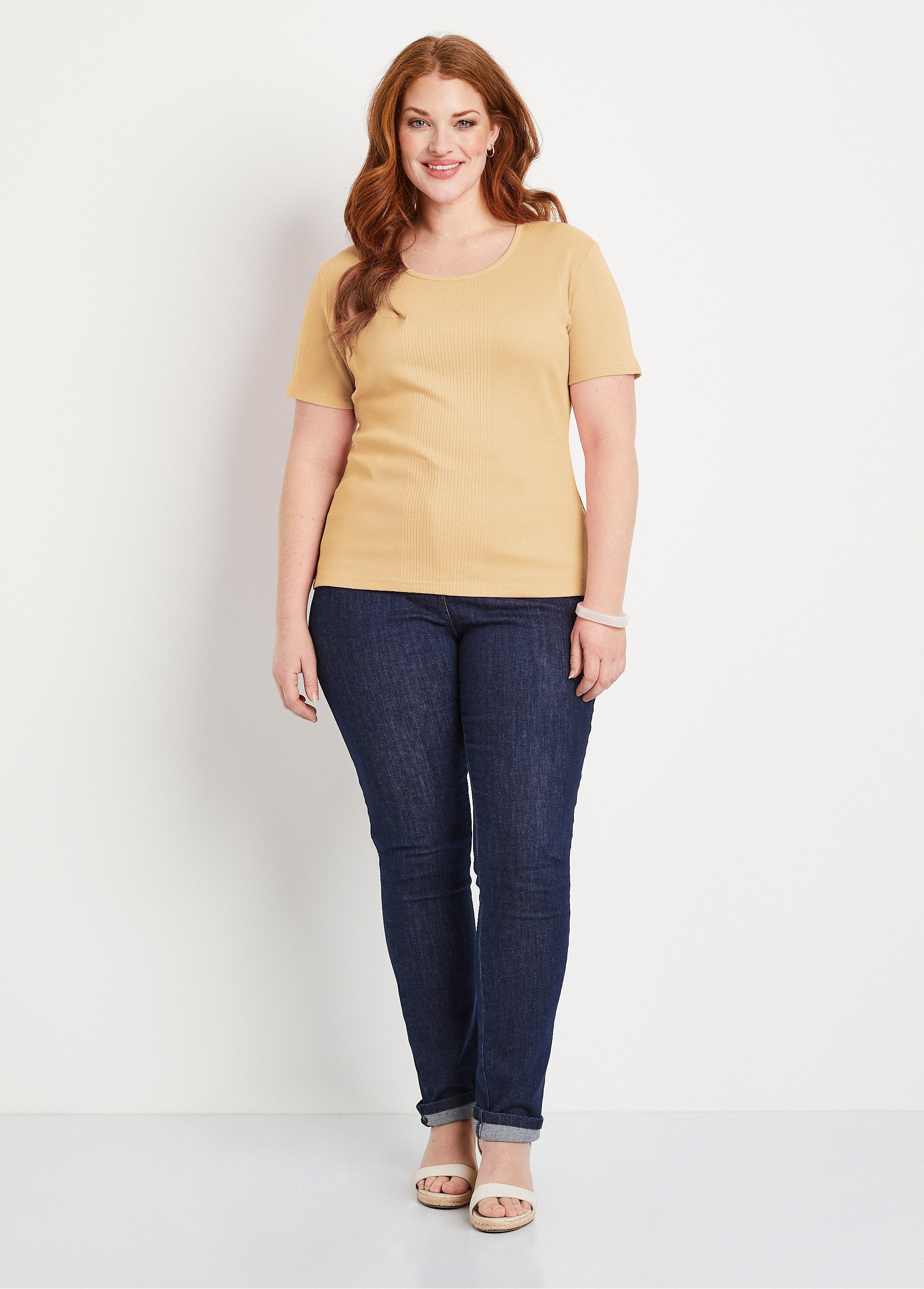 Short_ribbed_knit_round_neck_t-shirt_Sand_SF1_curvy