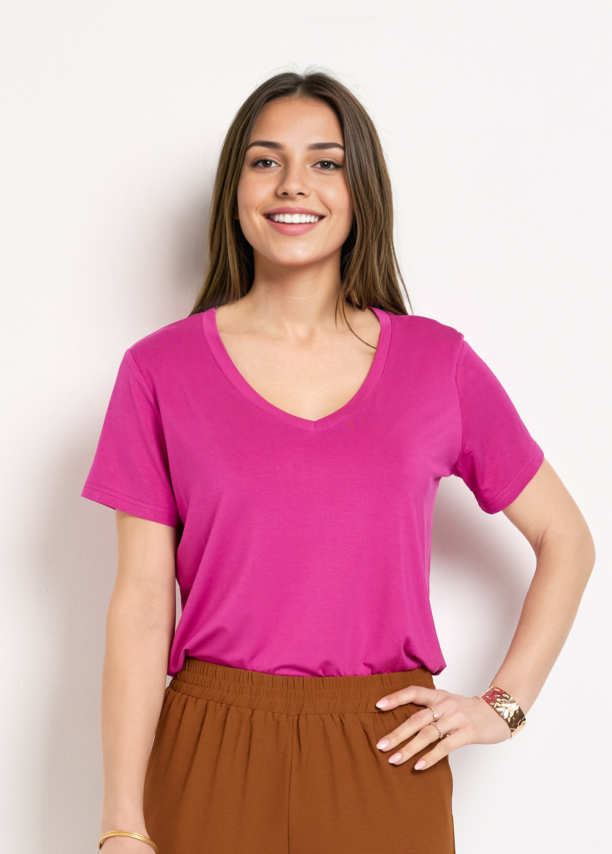 Short-sleeved_V-neck_fluid_t-shirt_Bougainvillea_FA1_slim